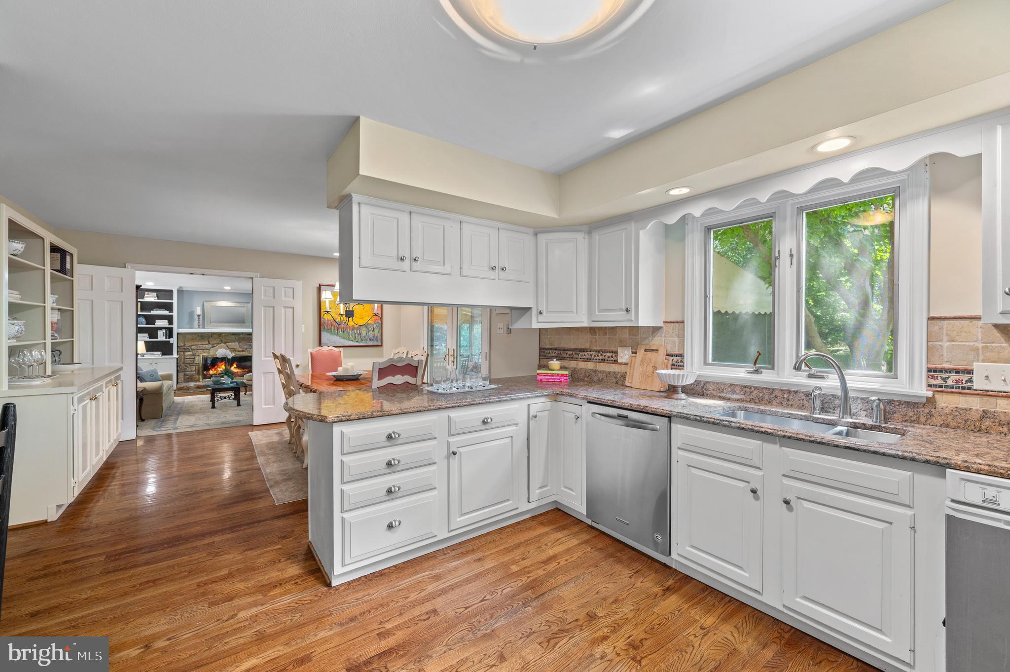 NEWTOWN HUNT - Residential