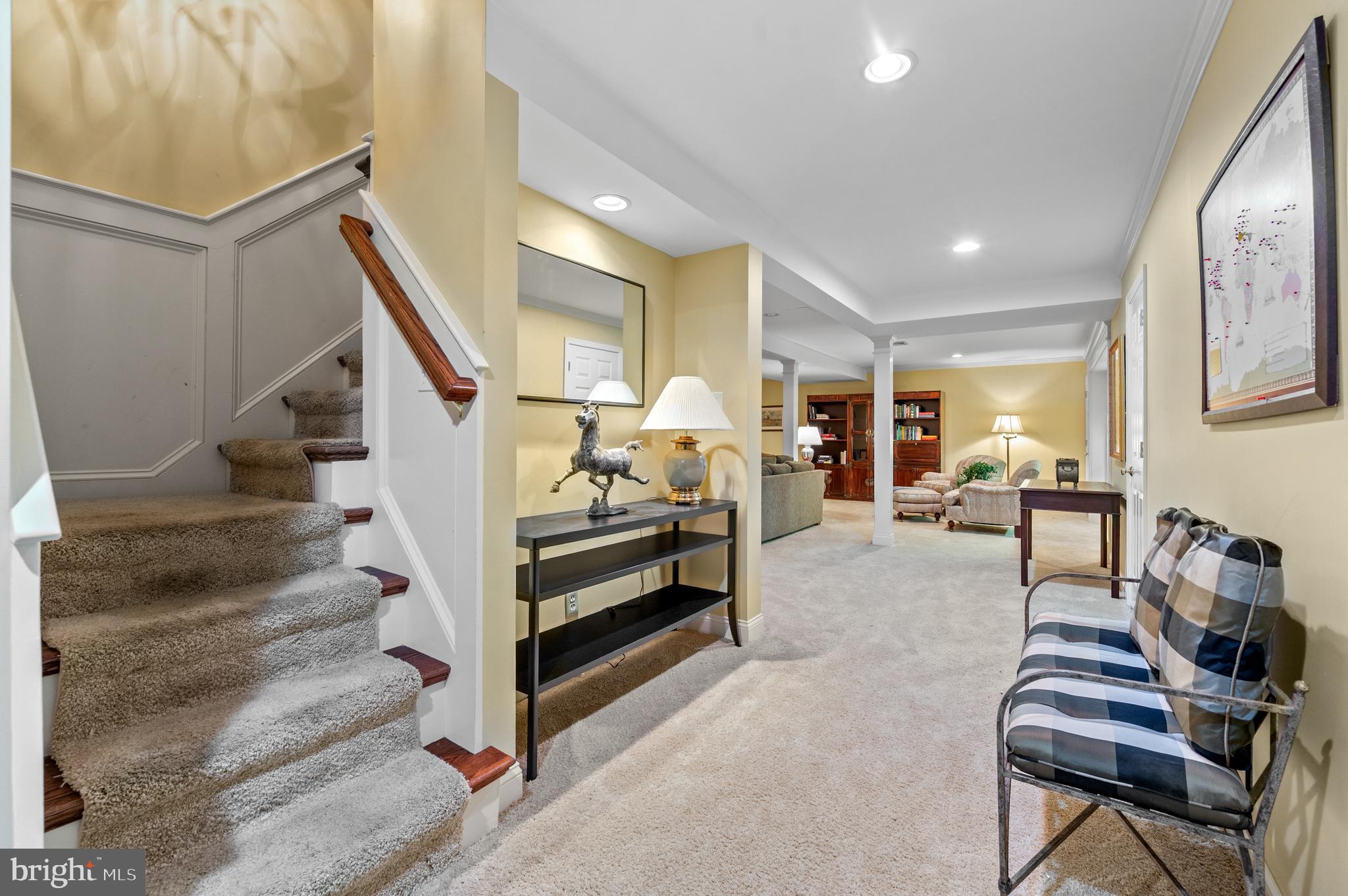 NEWTOWN HUNT - Residential