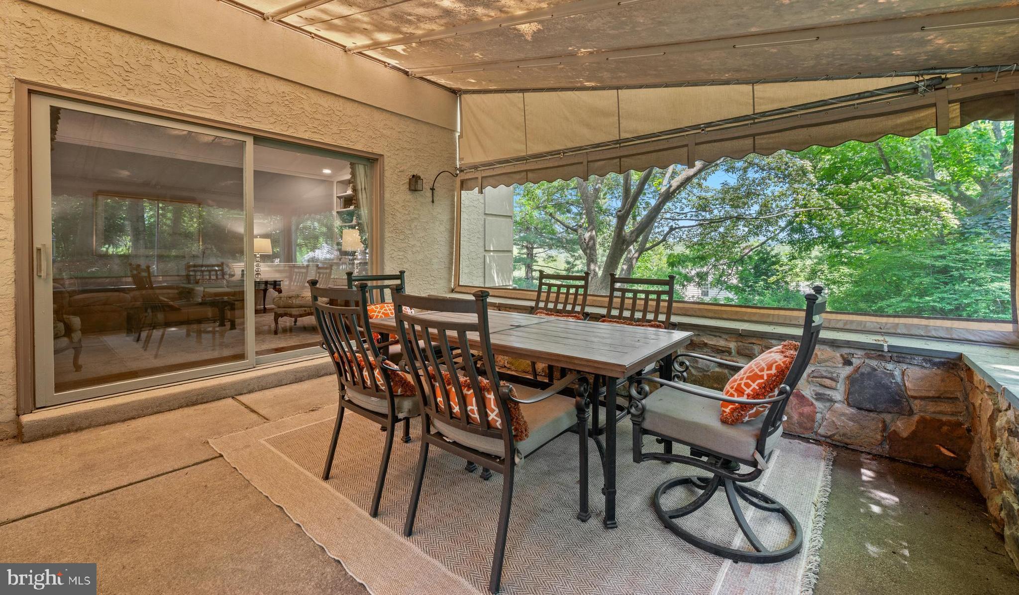 NEWTOWN HUNT - Residential