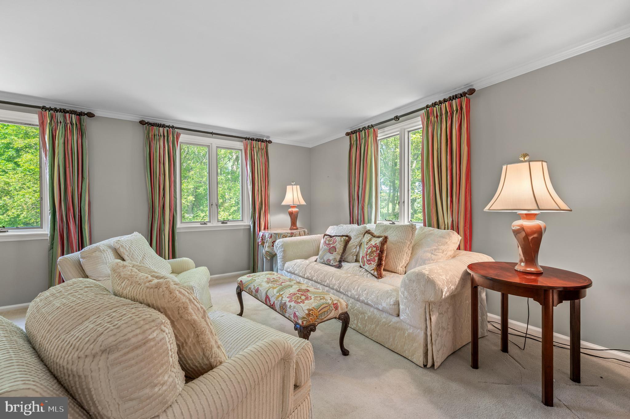 NEWTOWN HUNT - Residential