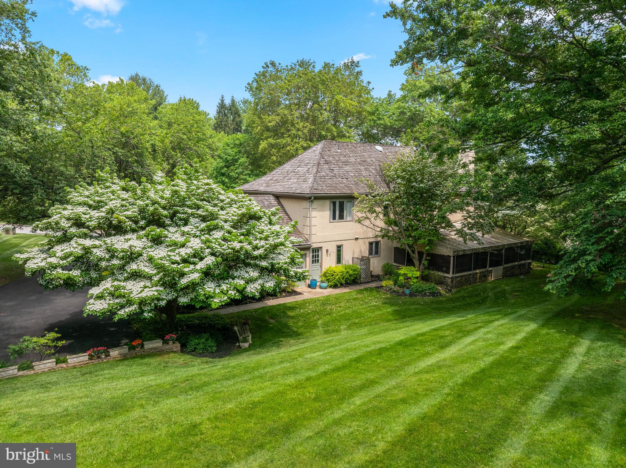 NEWTOWN HUNT - Residential