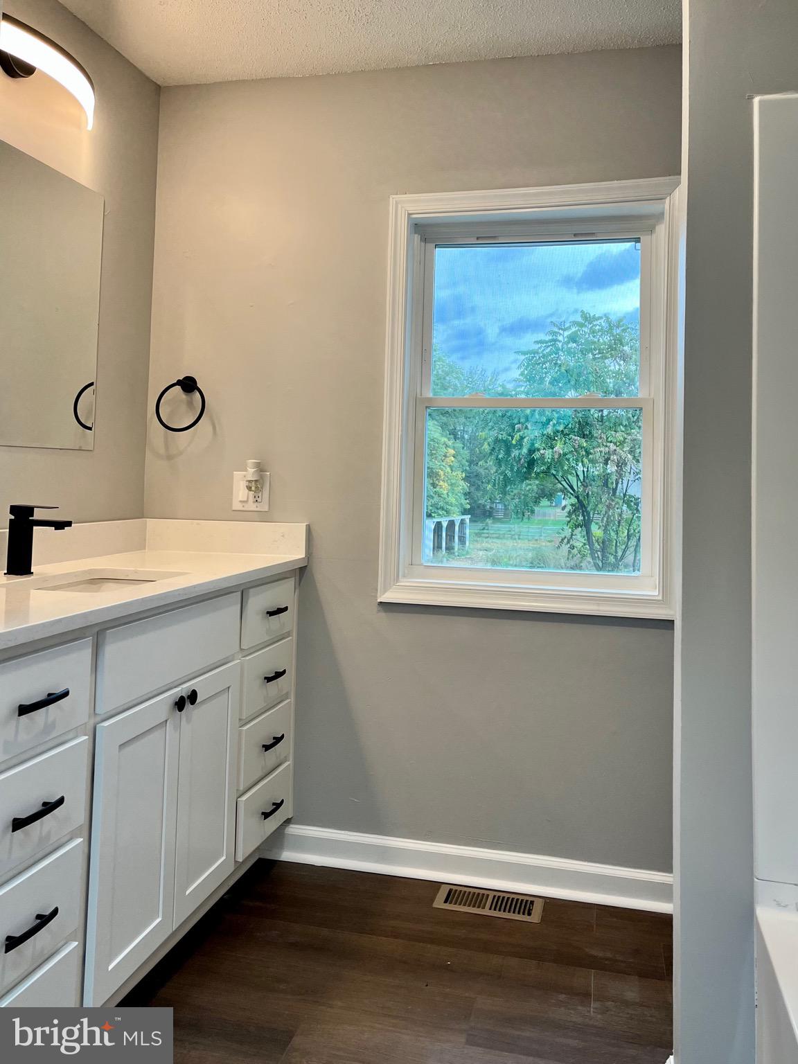 INWOOD - Residential