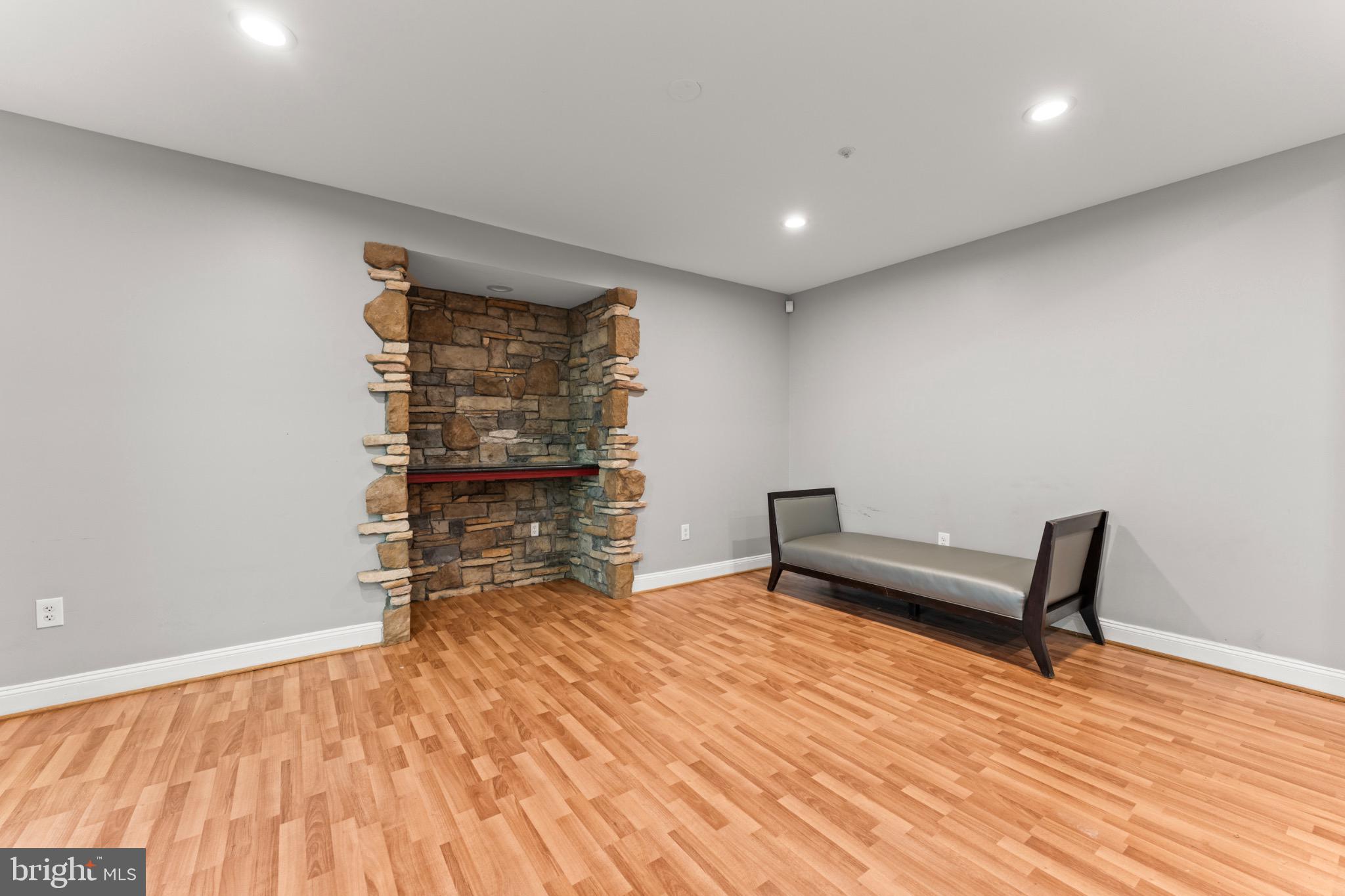 BROCK HALL MANOR - Residential