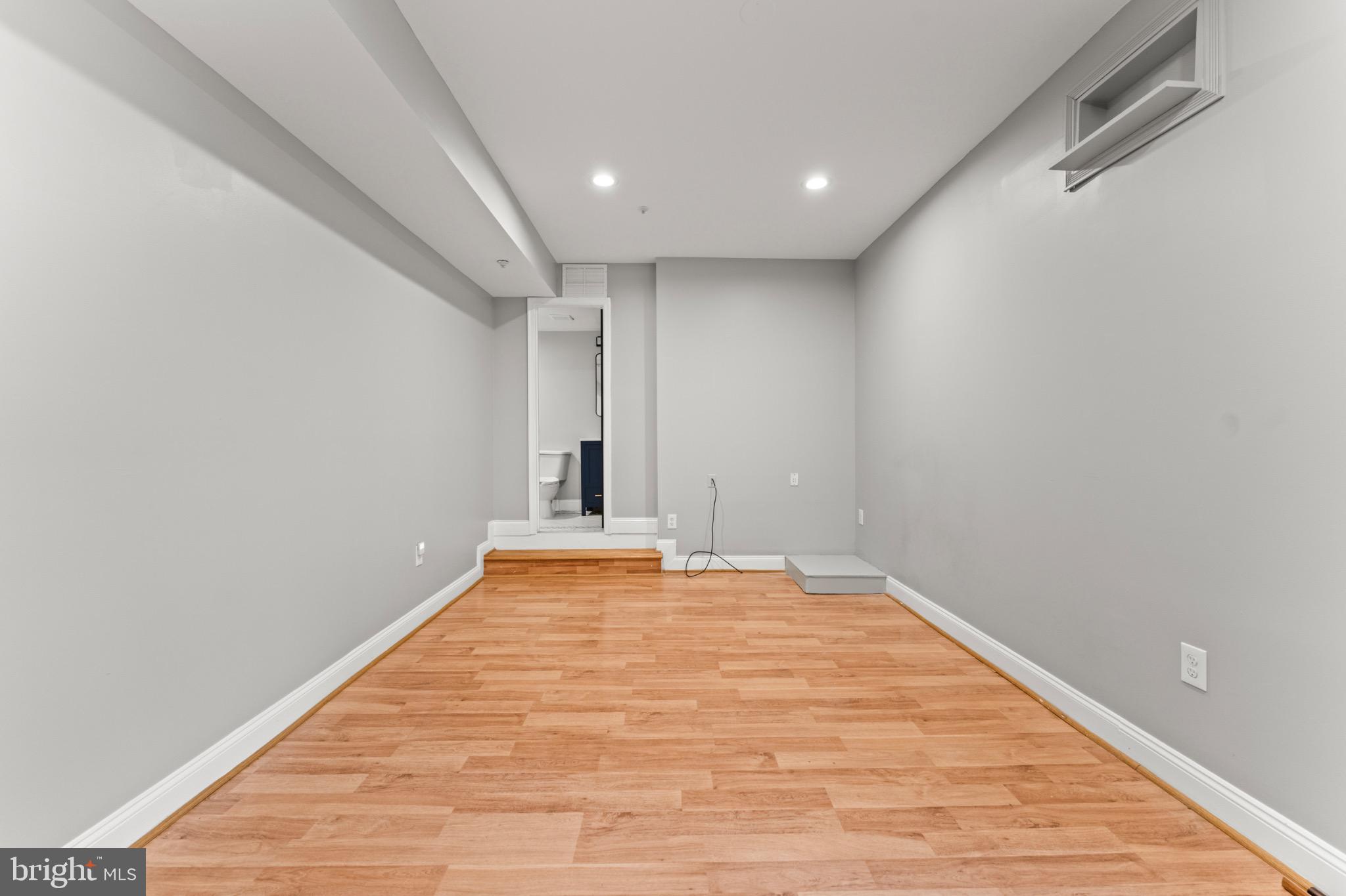 BROCK HALL MANOR - Residential