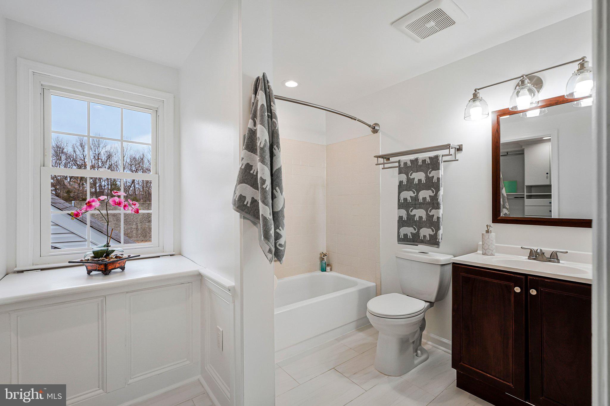 FOX MILL ESTATES - Residential