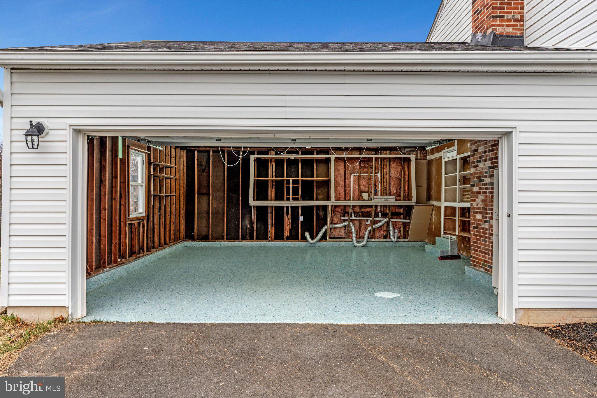 FOX MILL ESTATES - Residential