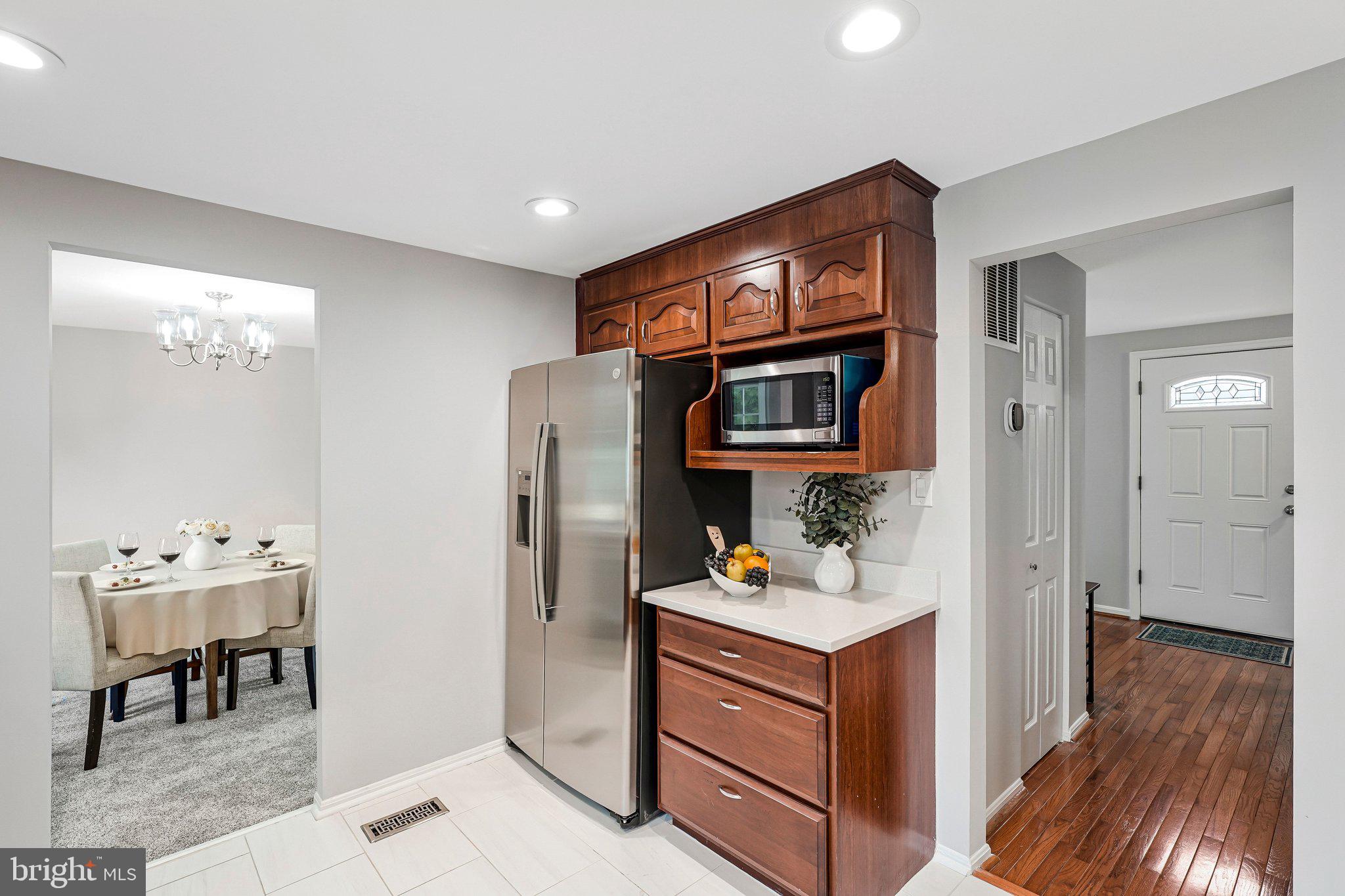 FOX MILL ESTATES - Residential