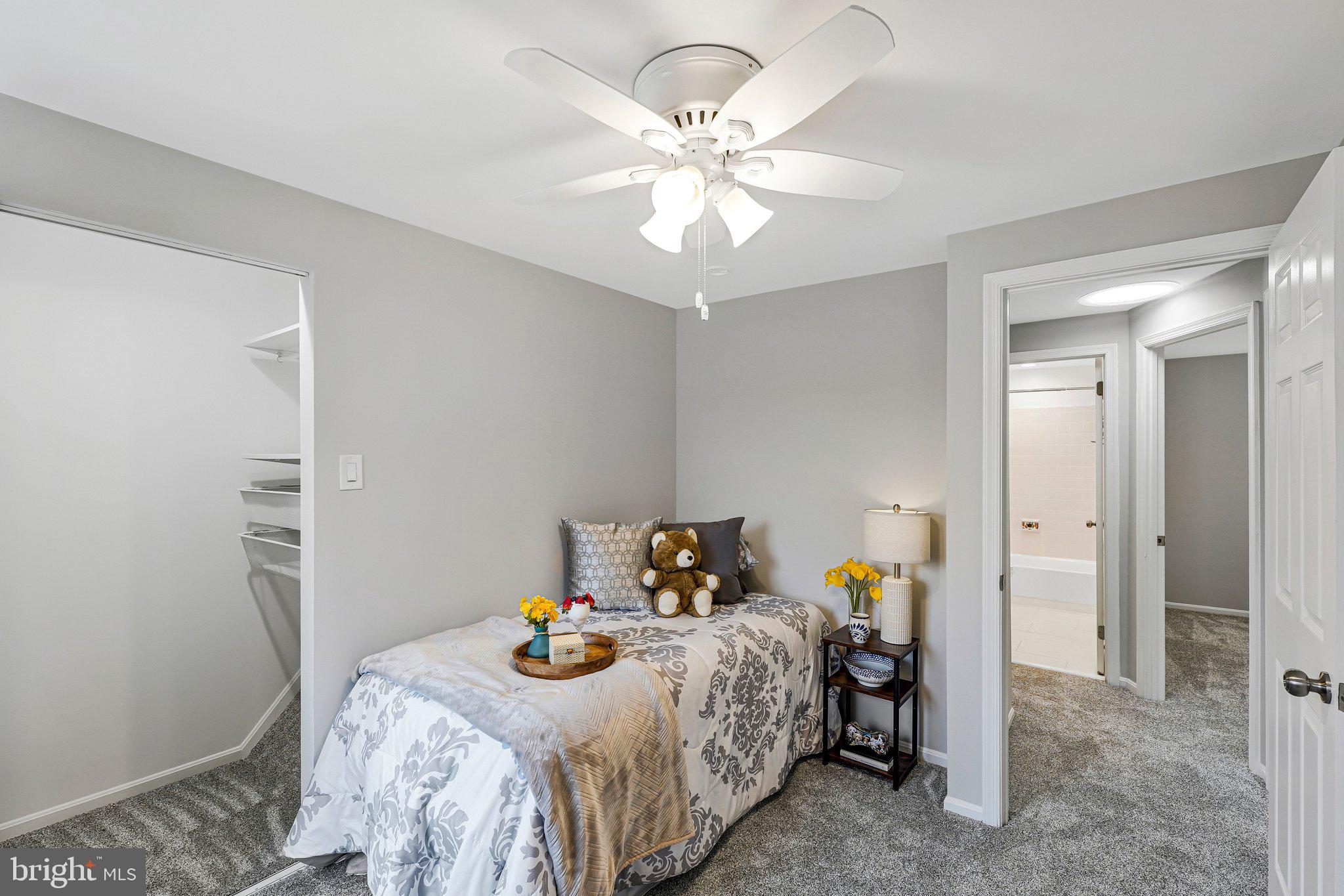 FOX MILL ESTATES - Residential