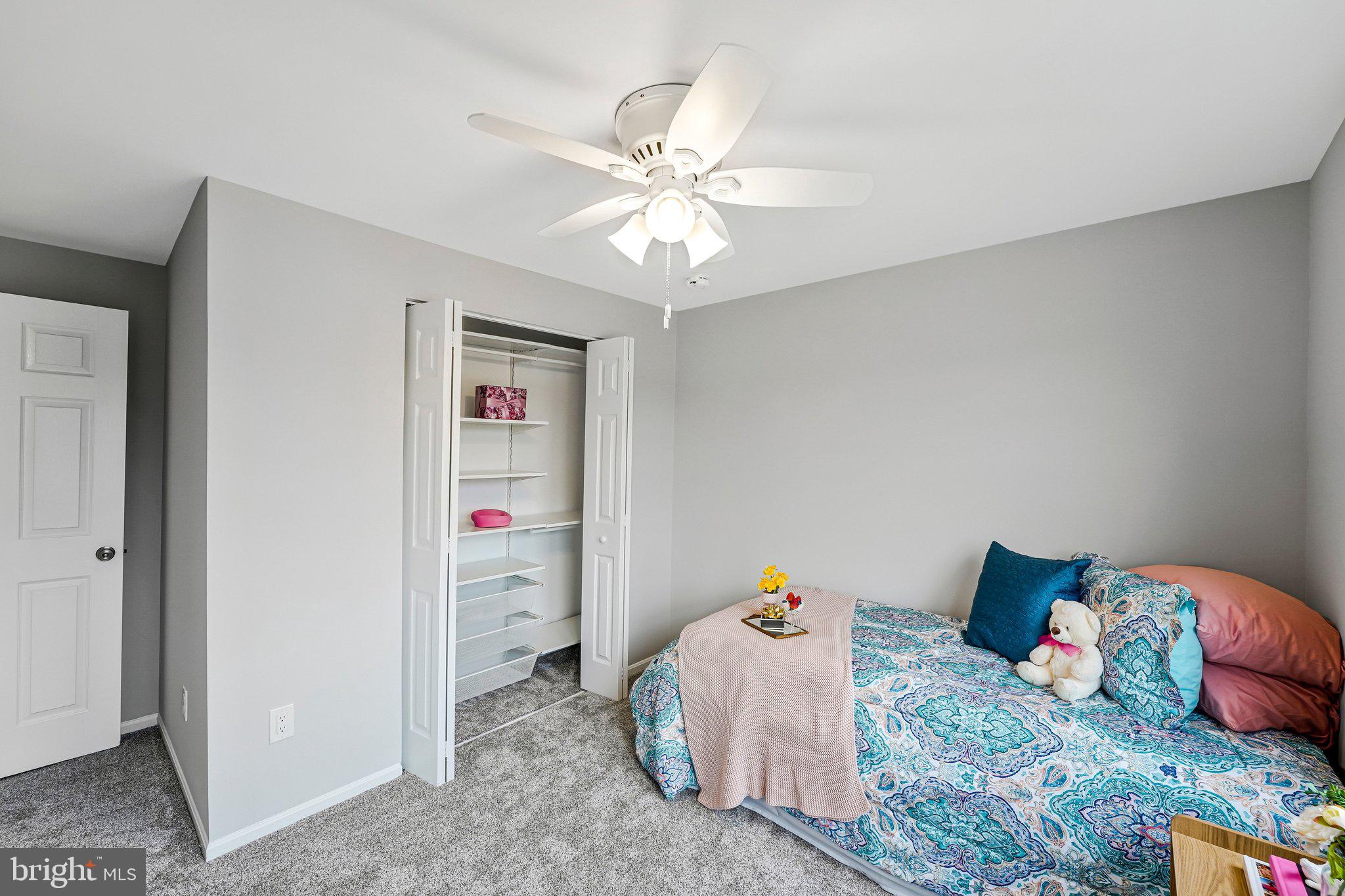 FOX MILL ESTATES - Residential