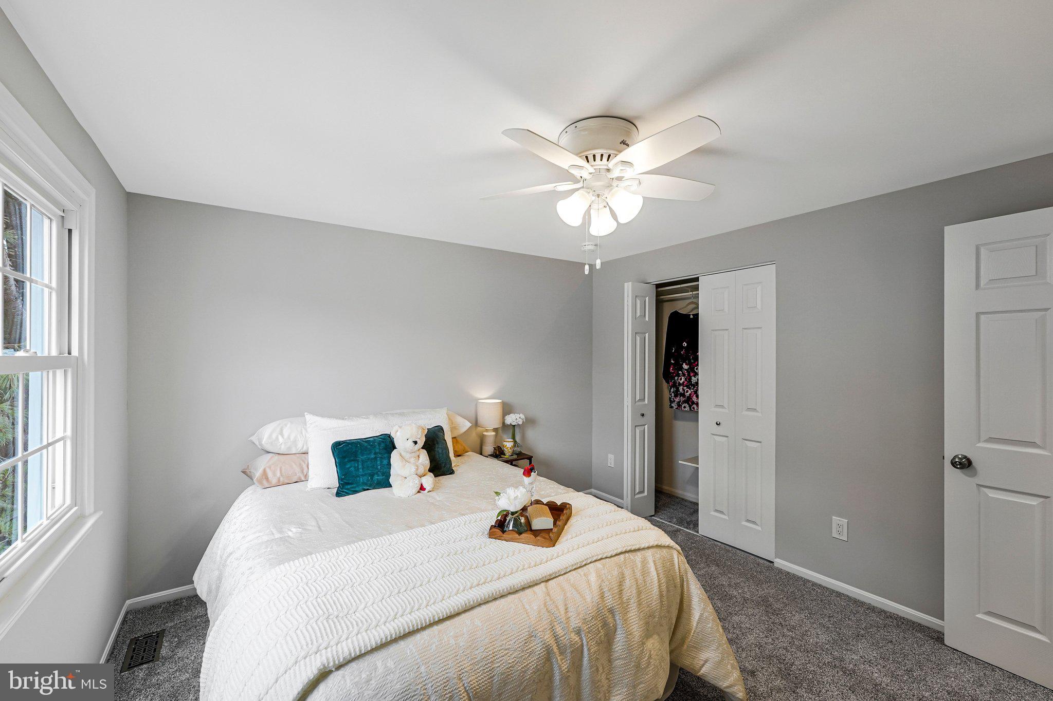 FOX MILL ESTATES - Residential