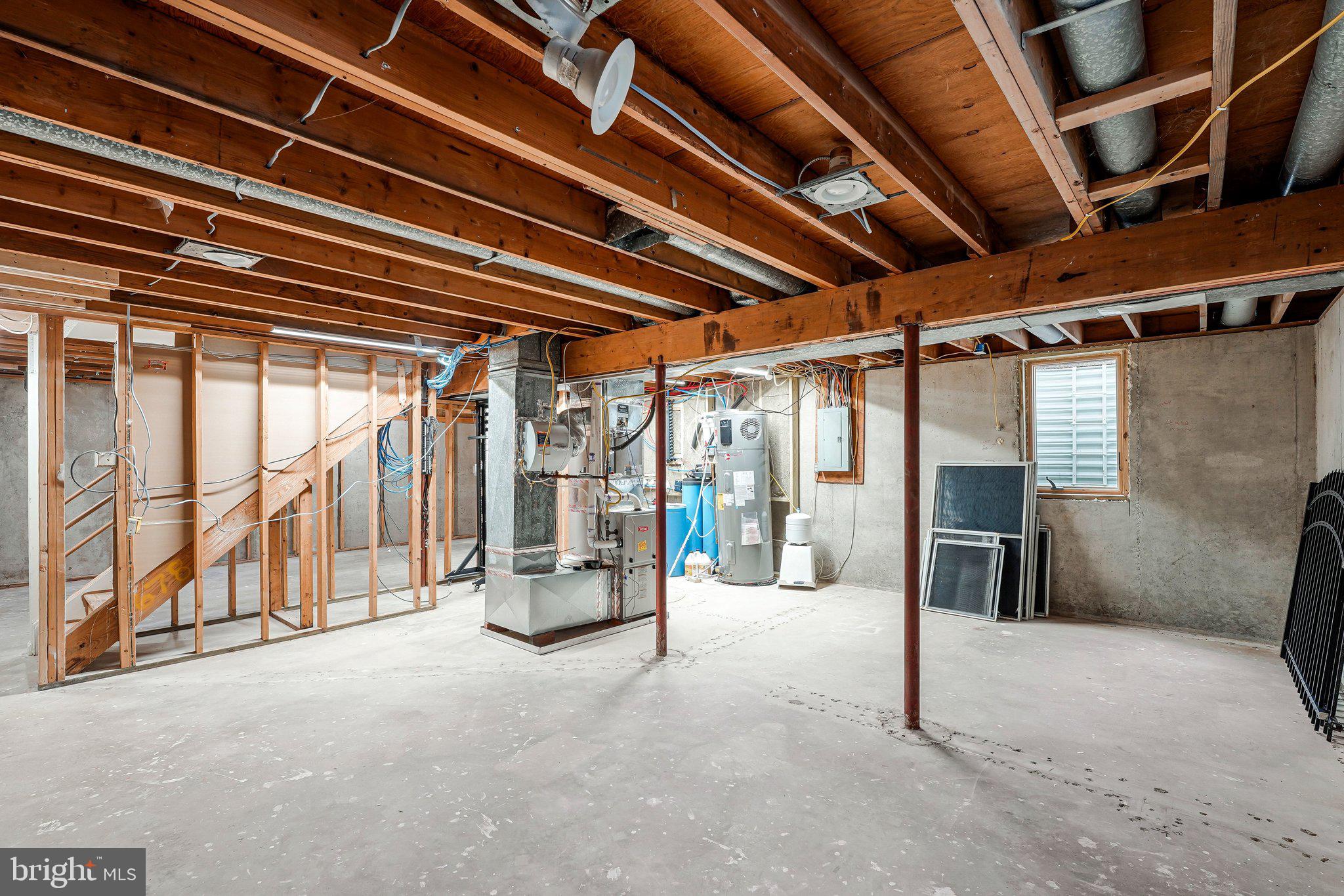 FOX MILL ESTATES - Residential