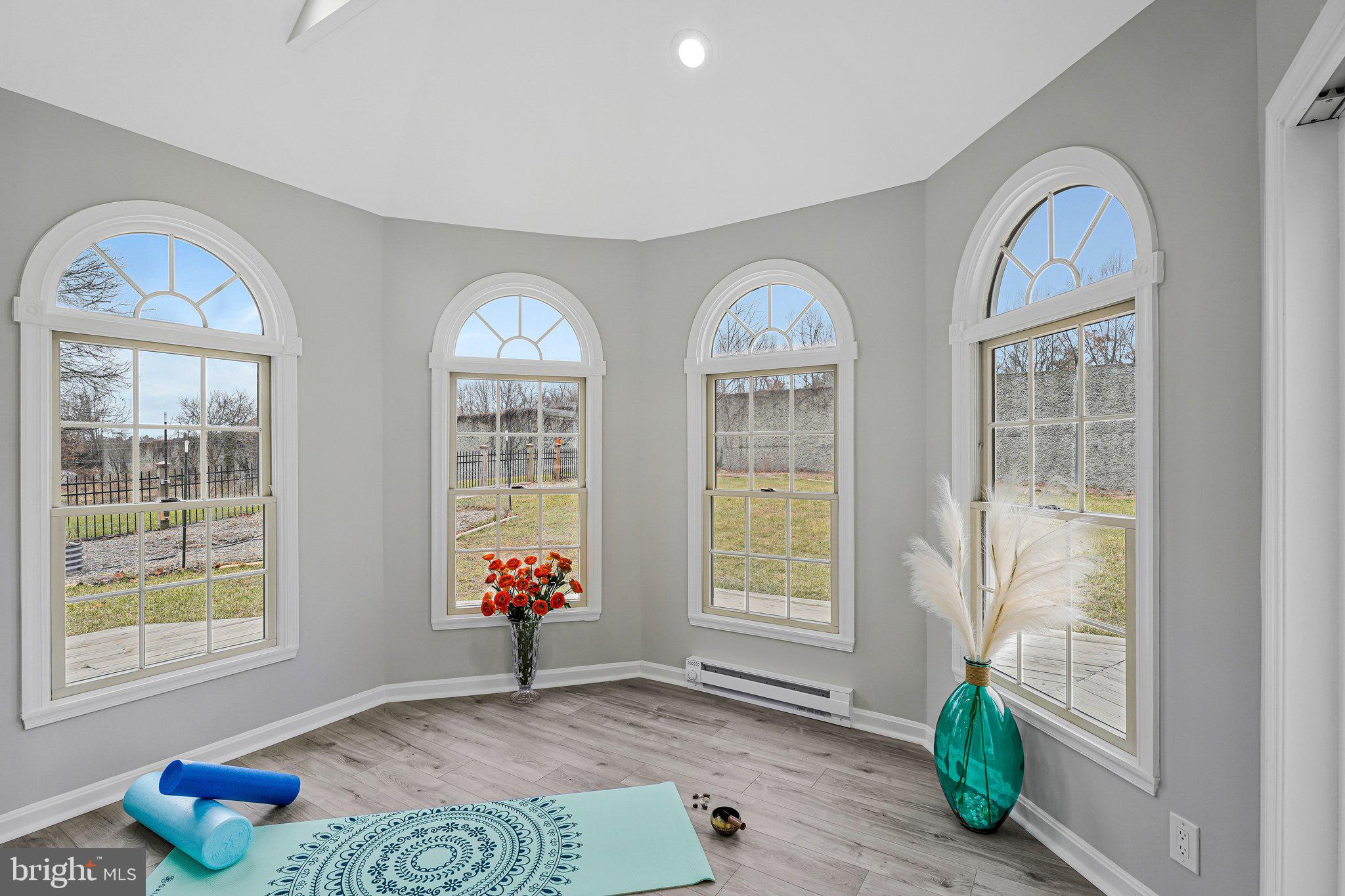 FOX MILL ESTATES - Residential