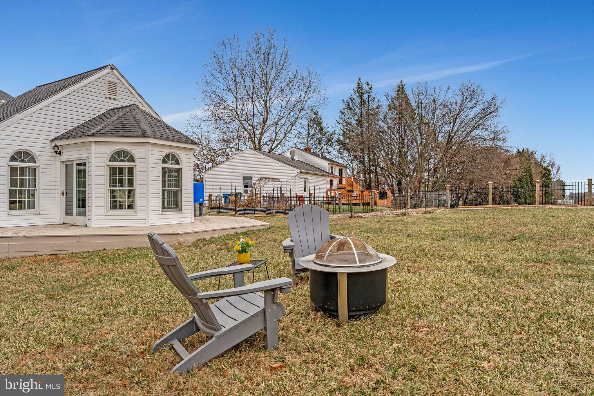 FOX MILL ESTATES - Residential