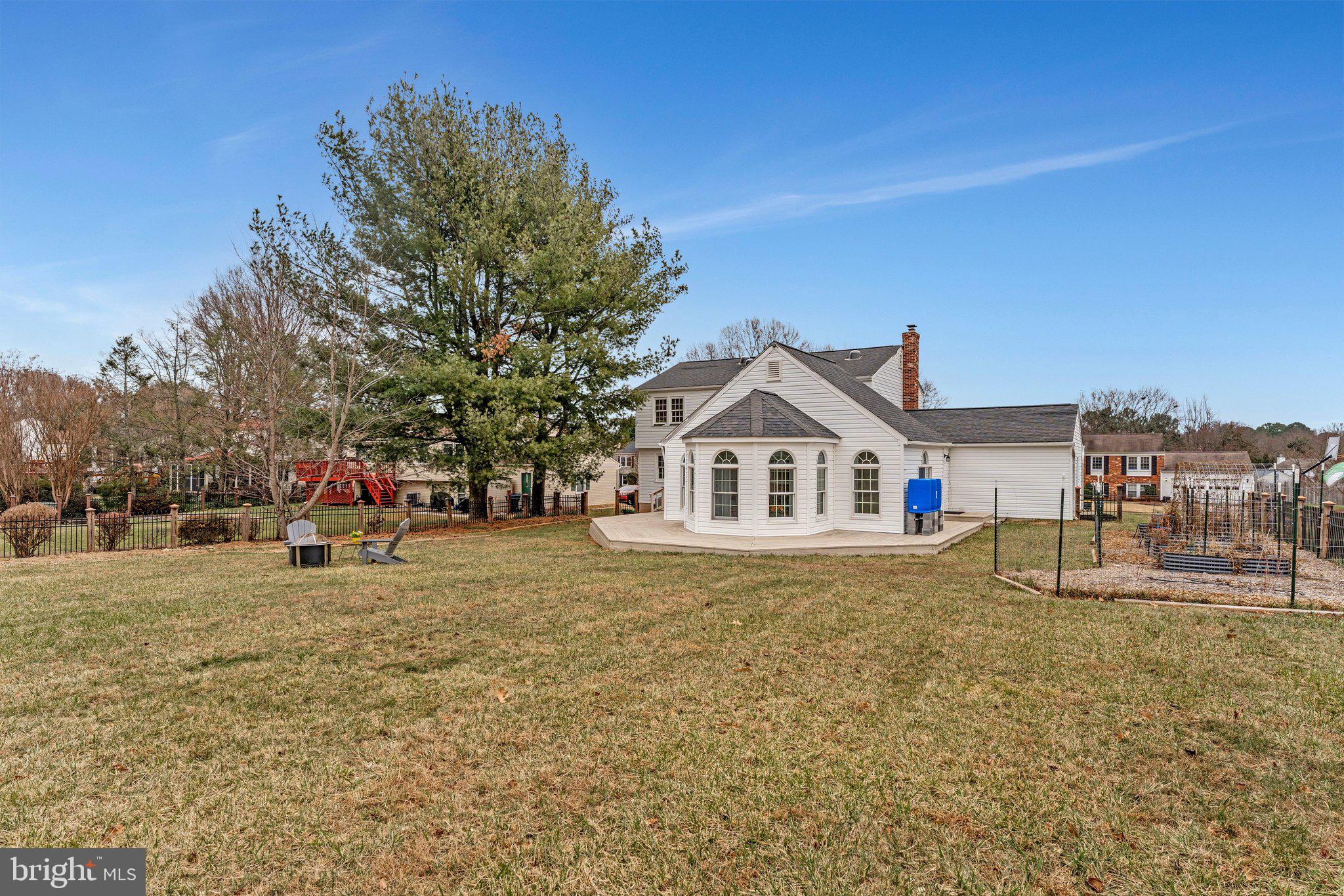 FOX MILL ESTATES - Residential