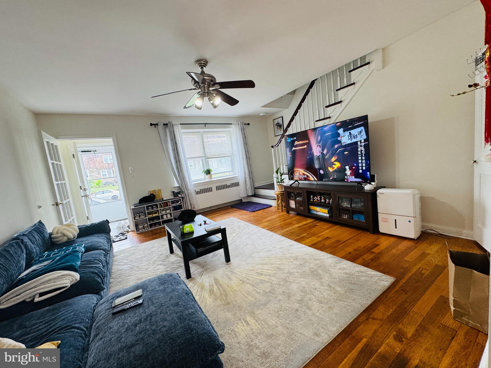 1205 LEVICK STREET