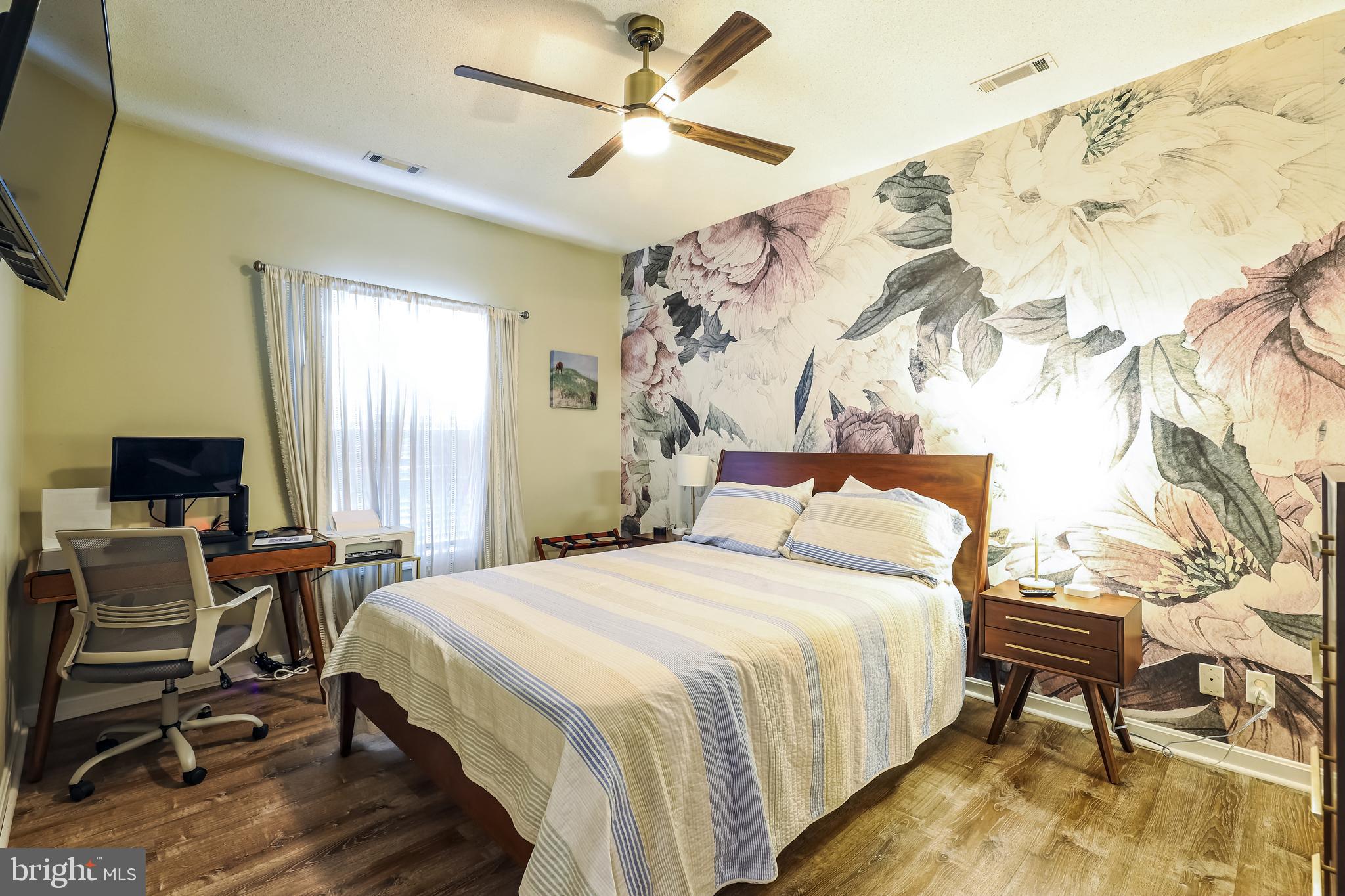 VILLAGES OF FIVE POINTS-WEST - Residential