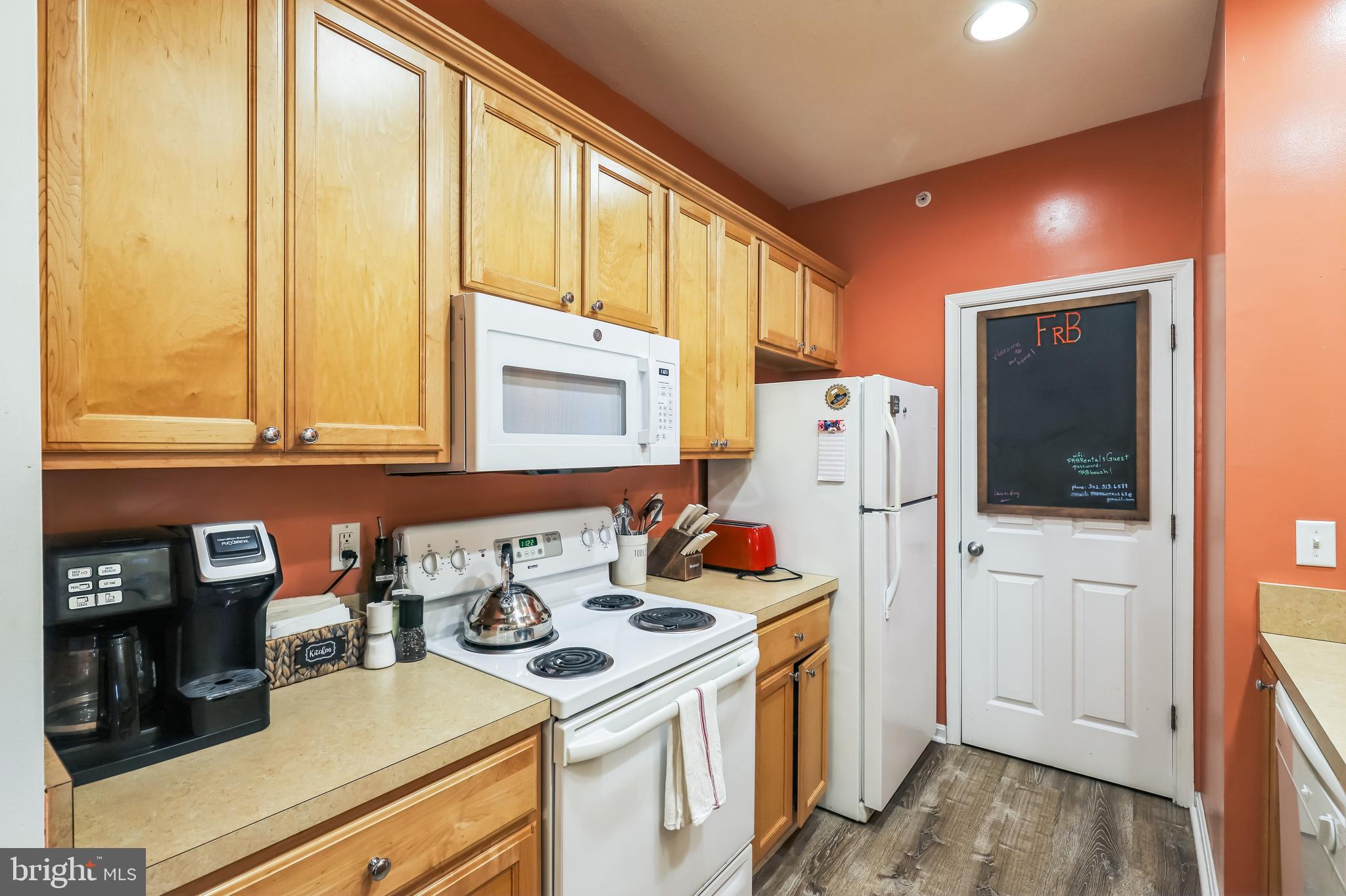 VILLAGES OF FIVE POINTS-WEST - Residential