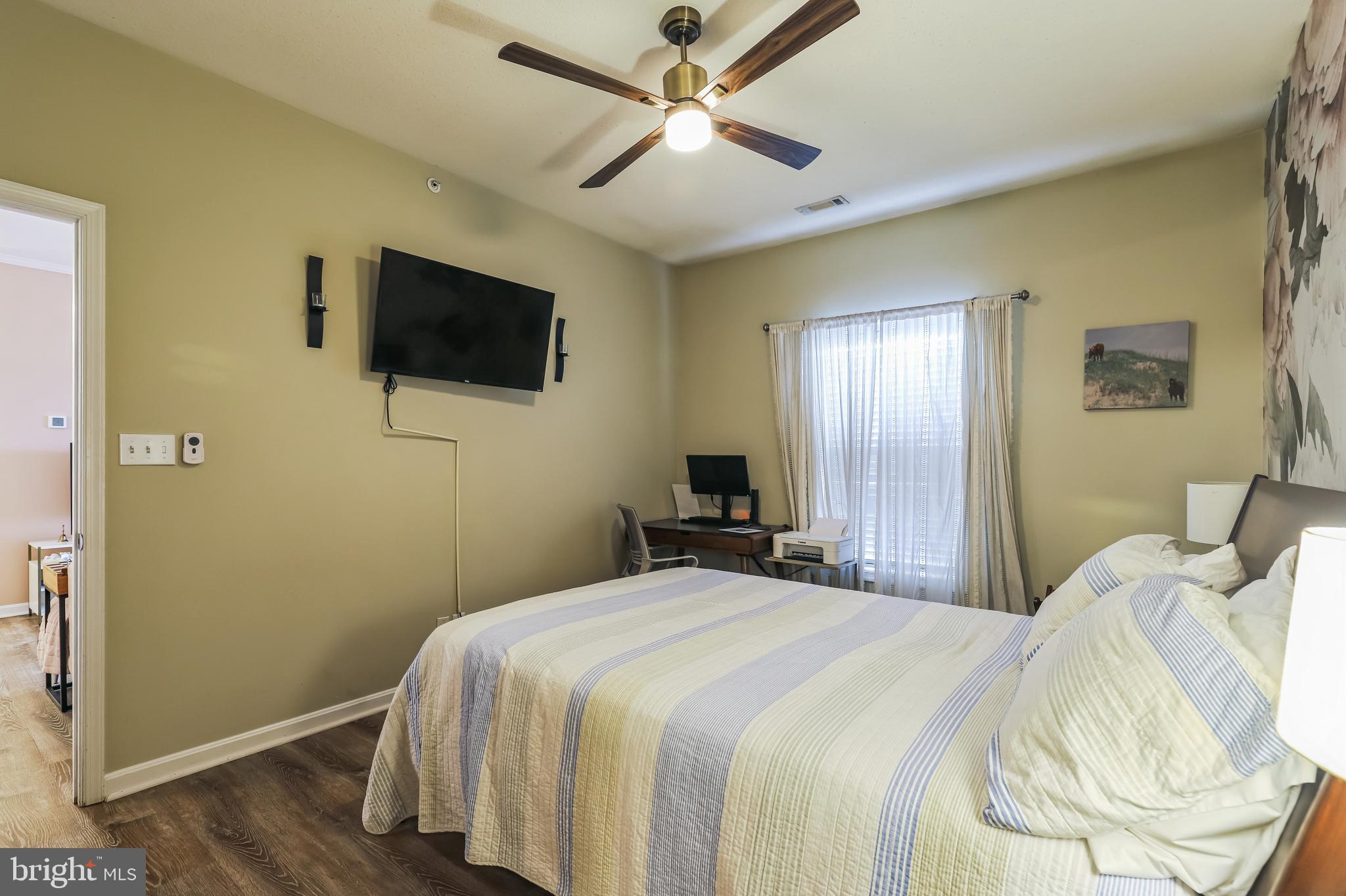 VILLAGES OF FIVE POINTS-WEST - Residential