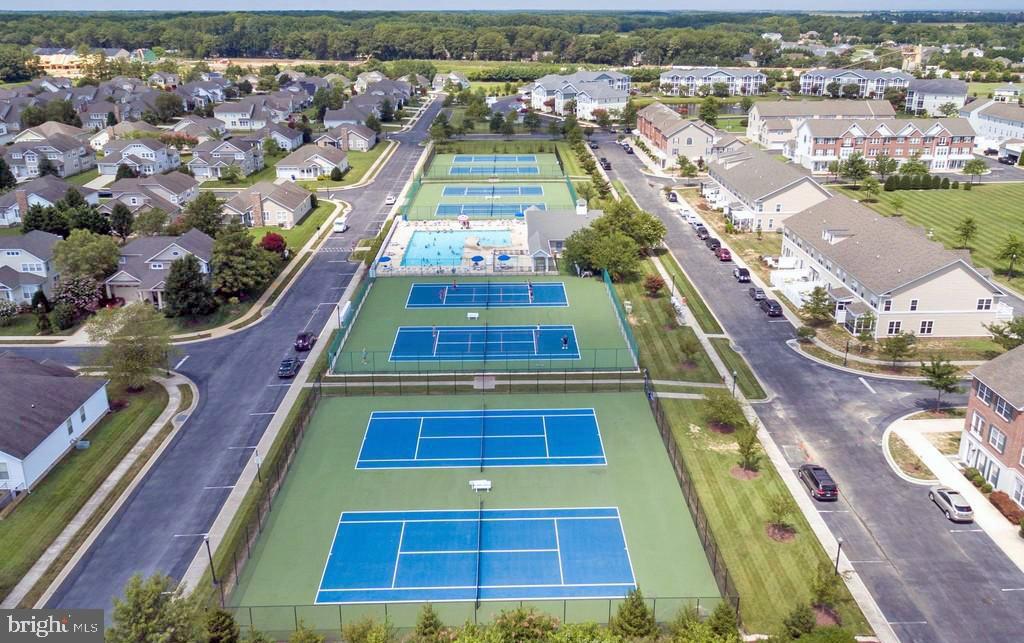 VILLAGES OF FIVE POINTS-WEST - Residential