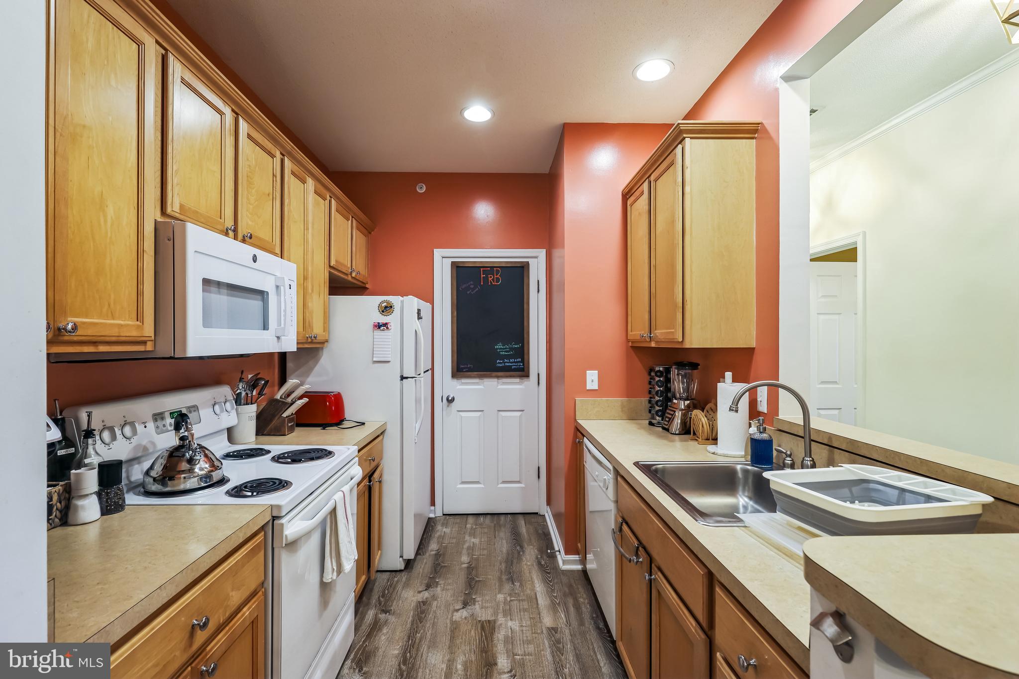 VILLAGES OF FIVE POINTS-WEST - Residential