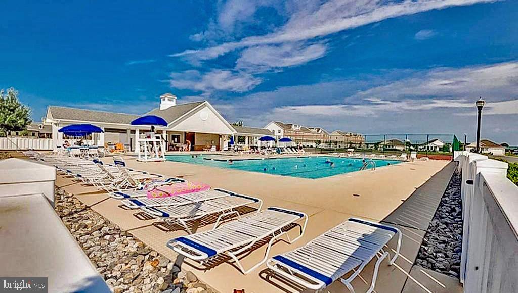 VILLAGES OF FIVE POINTS-WEST - Residential