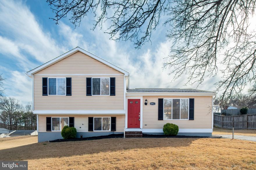 Sweet  split level home in a great location.  Three levels of living space with open floor plan. Upgraded kitchen with granite countertops, upgraded bathrooms,  new hardwood floors, new wall to wall carpet, new architectural shingle roof, new HVAC.  Minutes from shopping and amenities. 5 miles to Andrews Air Force Base.