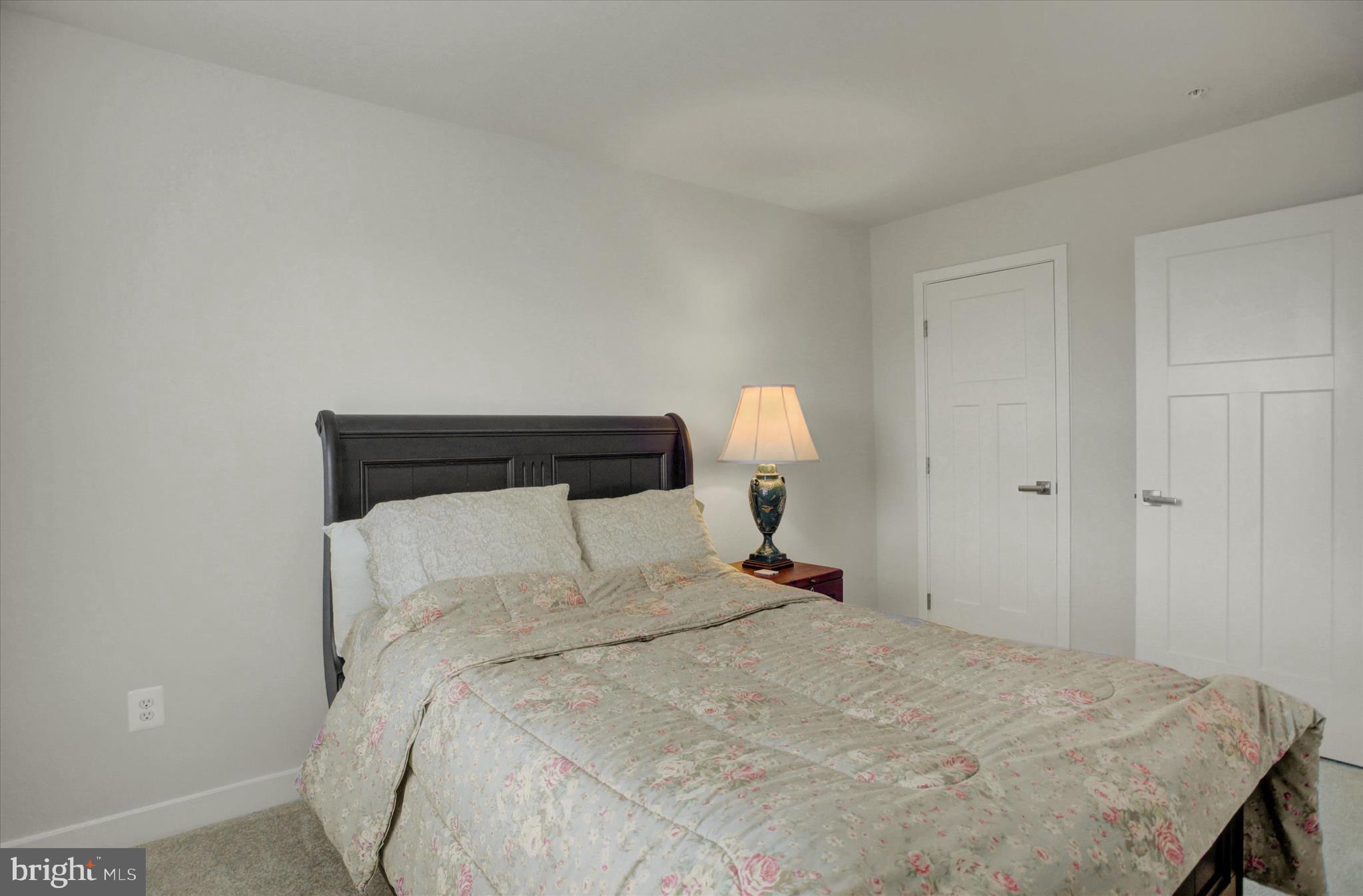 ROLLING HILLS ESTATES - Residential