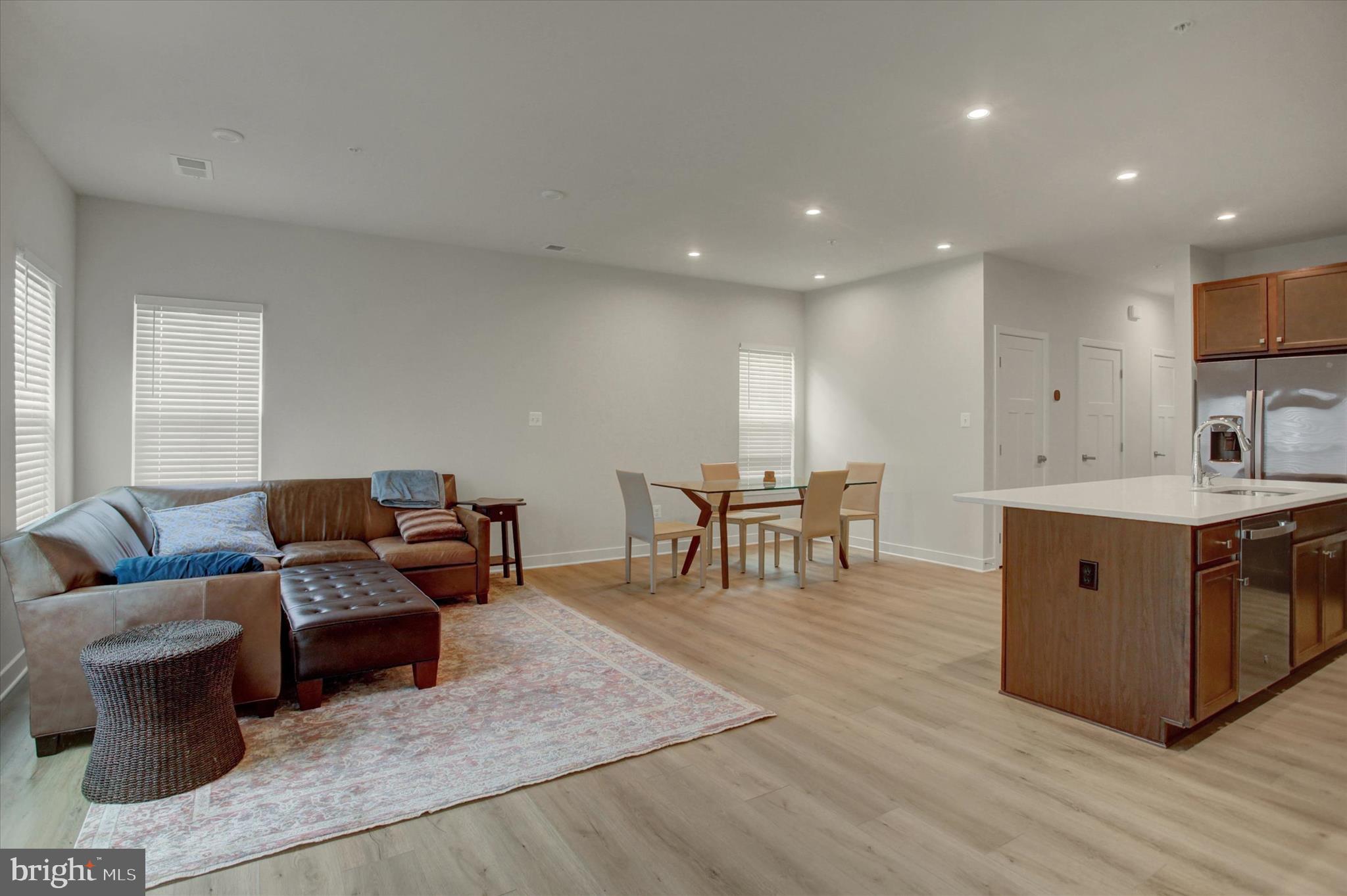 ROLLING HILLS ESTATES - Residential