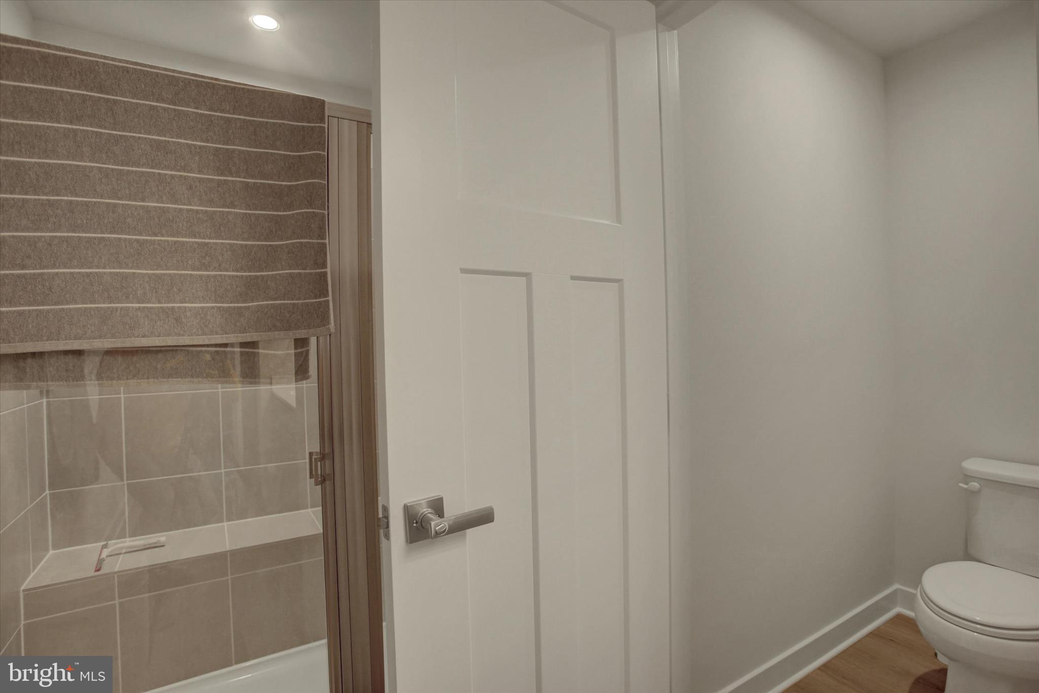 ROLLING HILLS ESTATES - Residential