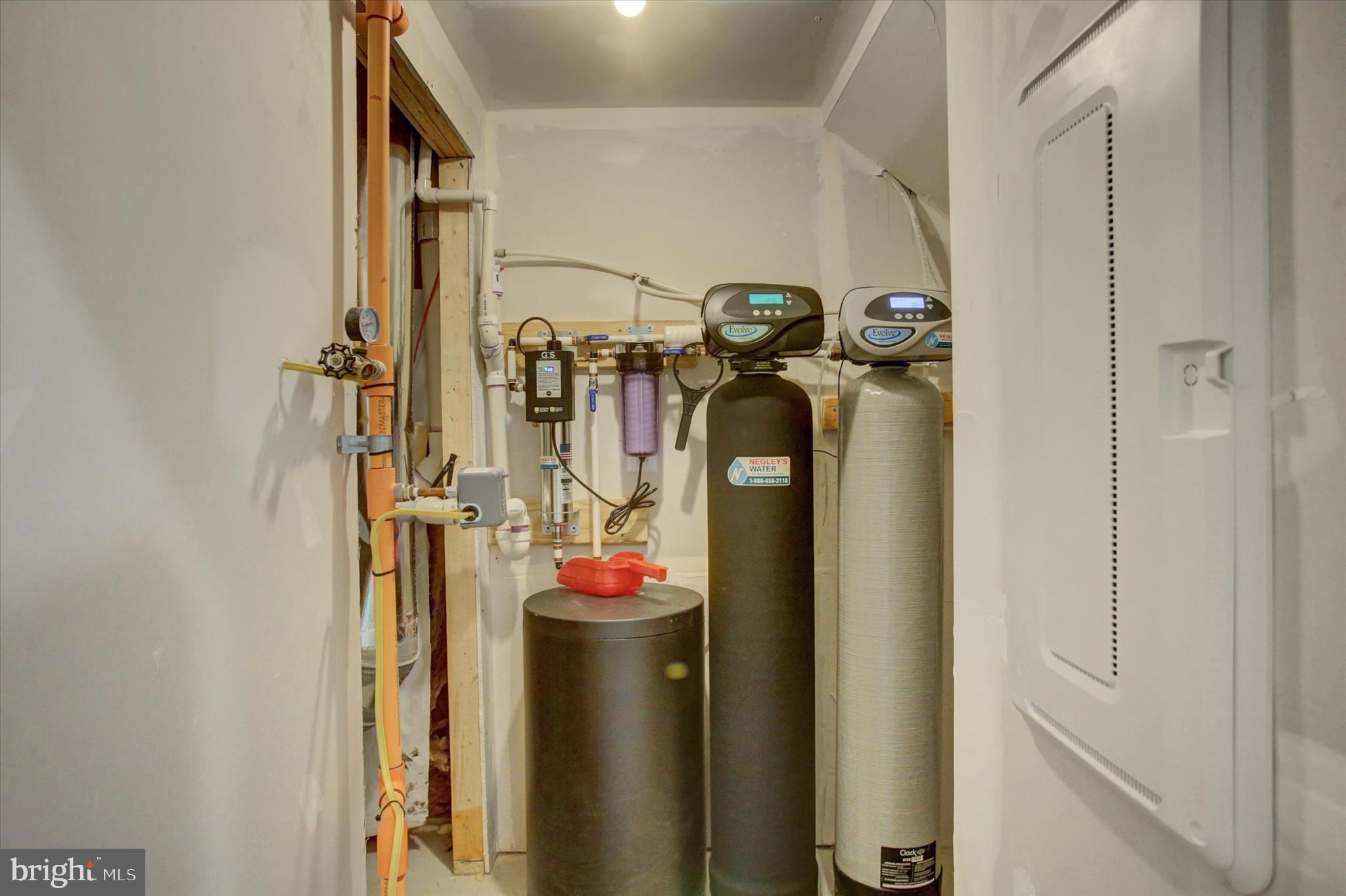 ROLLING HILLS ESTATES - Residential