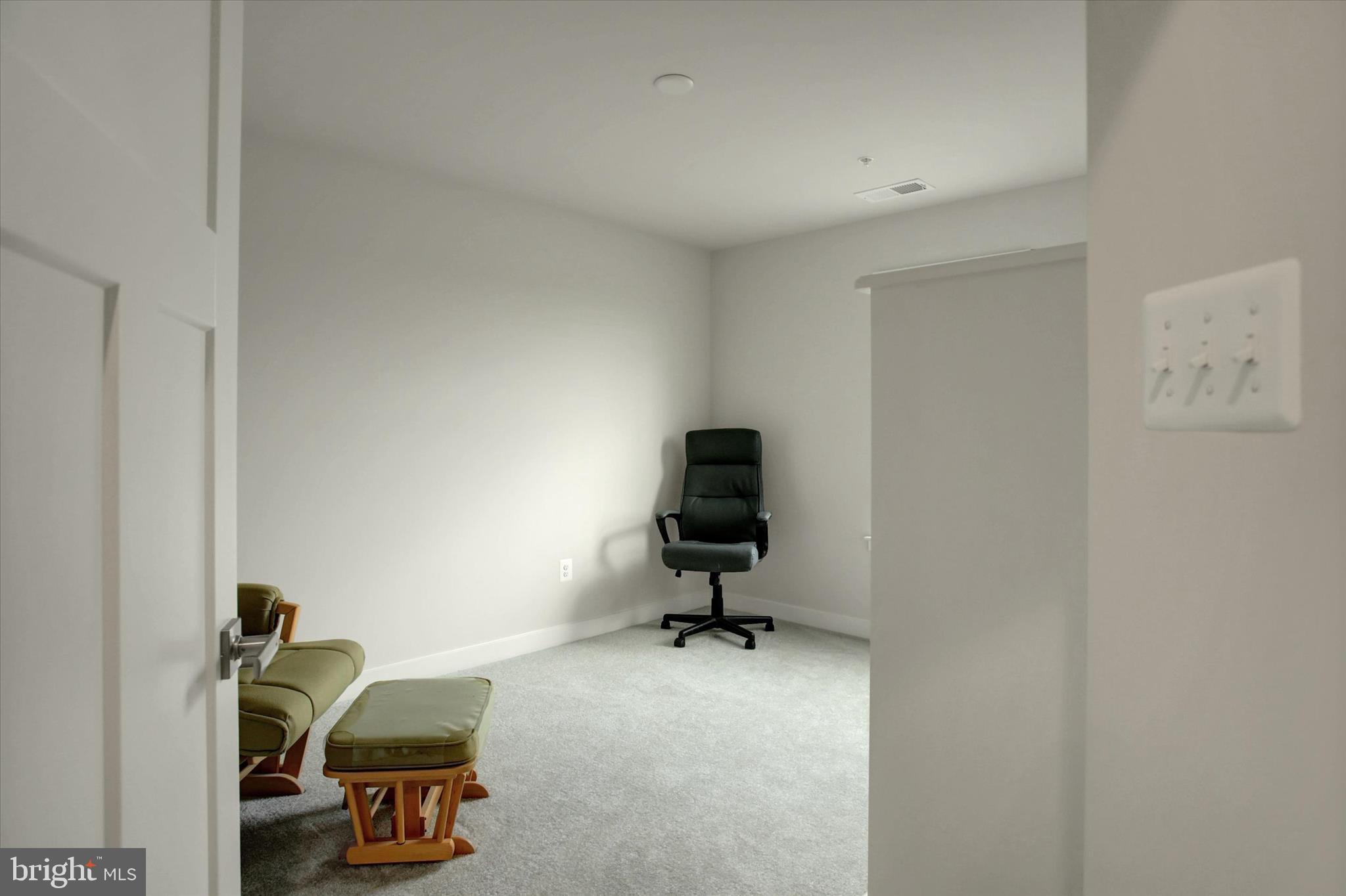 ROLLING HILLS ESTATES - Residential