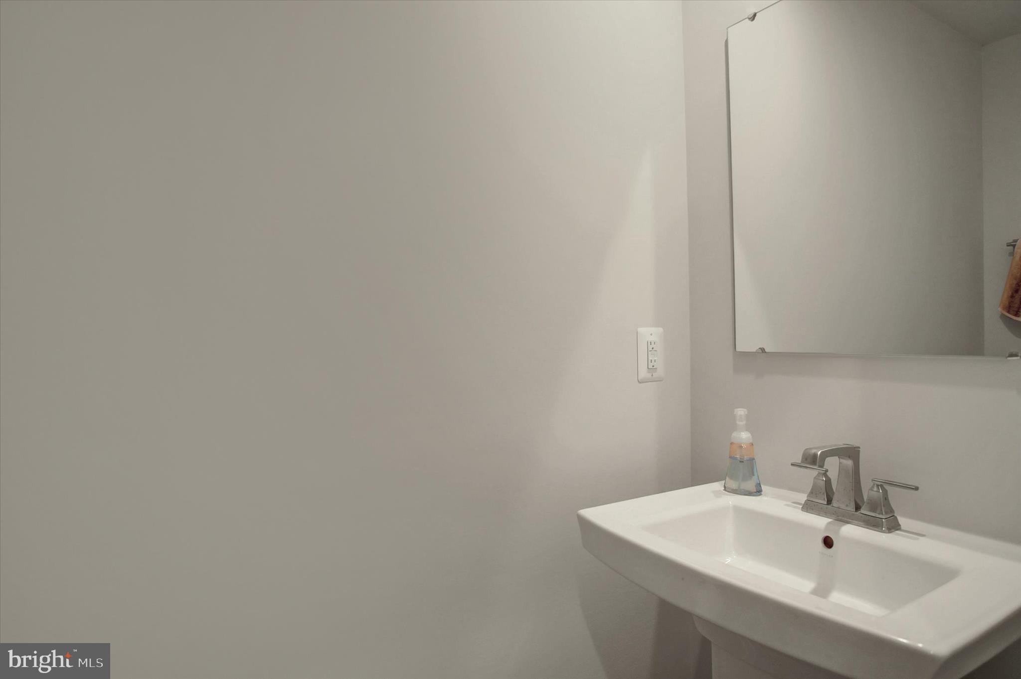 ROLLING HILLS ESTATES - Residential