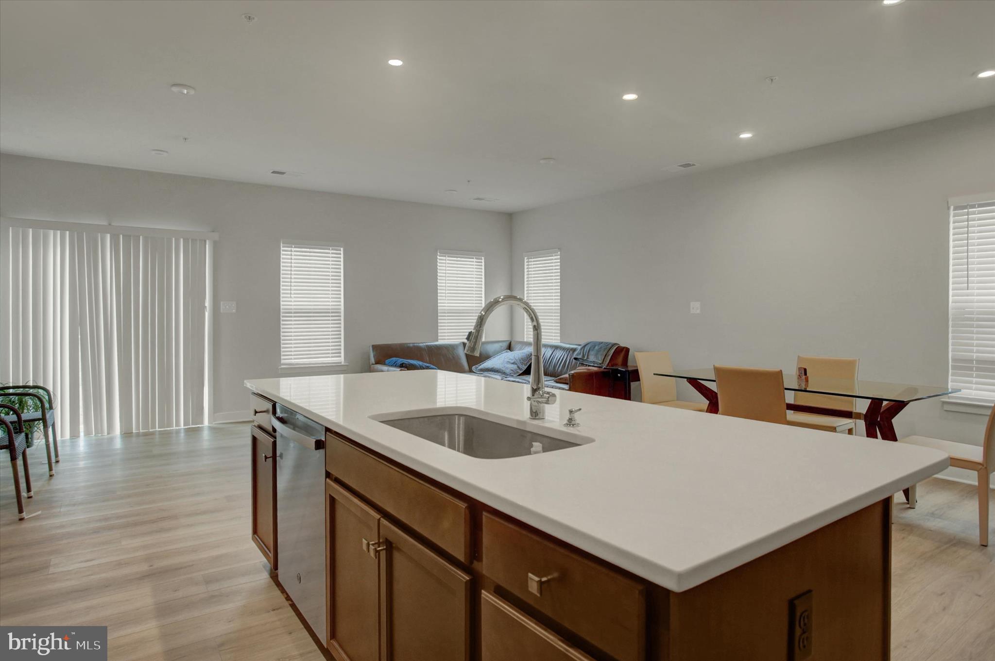 ROLLING HILLS ESTATES - Residential