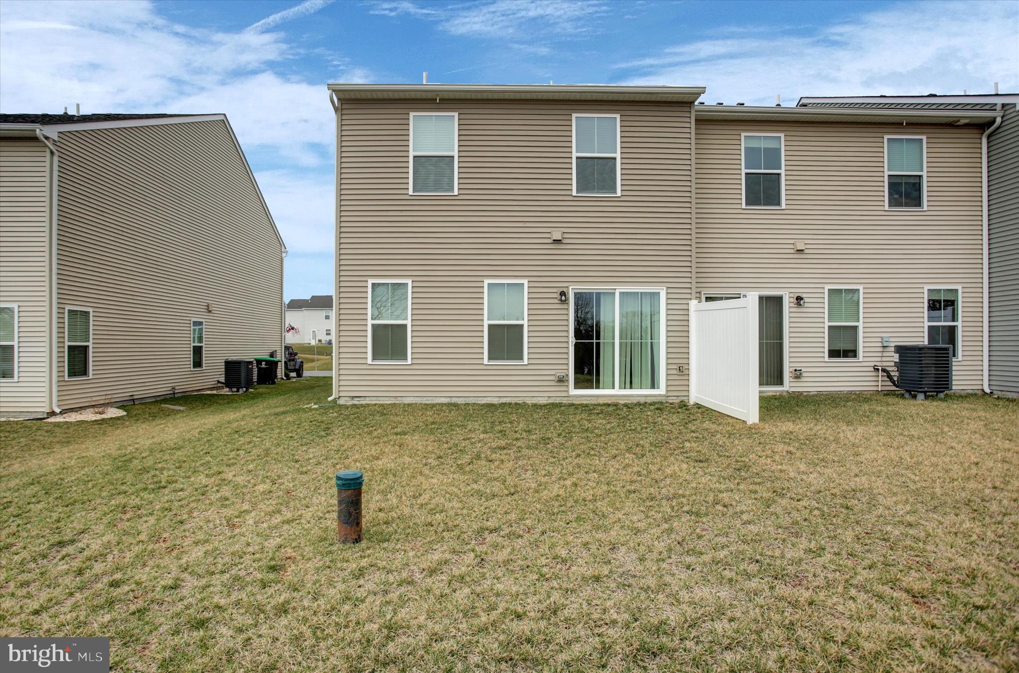 ROLLING HILLS ESTATES - Residential