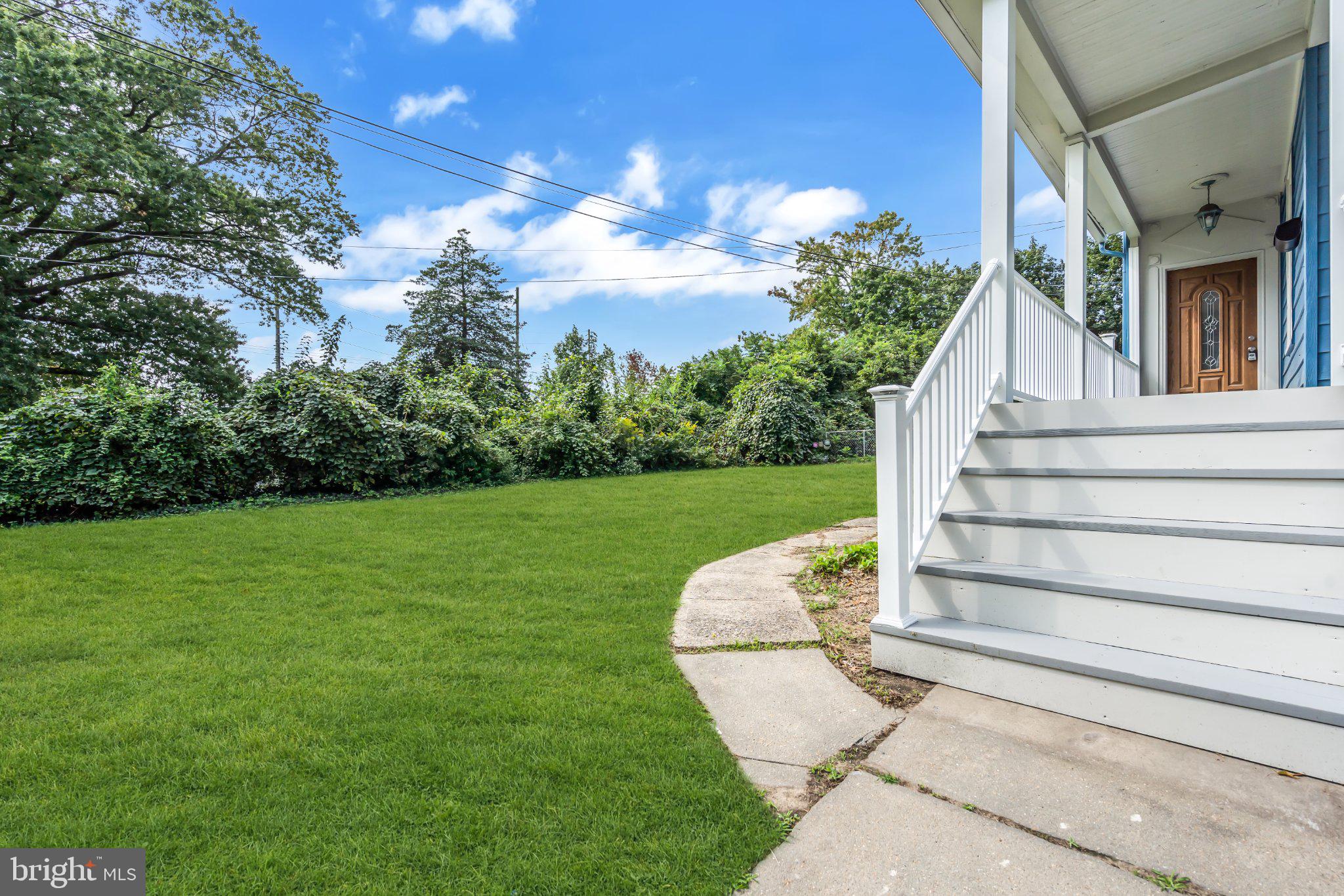 212 CLIFTON AVENUE