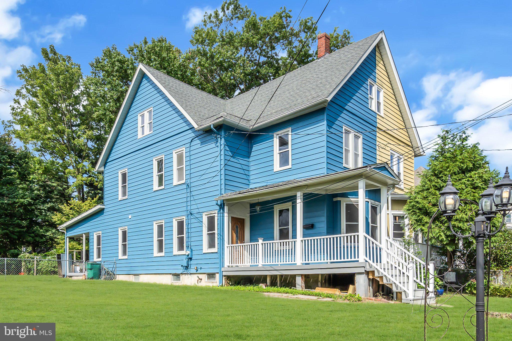 212 CLIFTON AVENUE