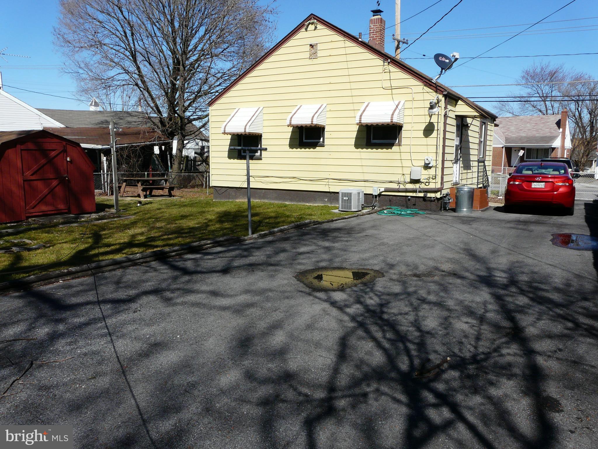 GRAY MANOR - Residential