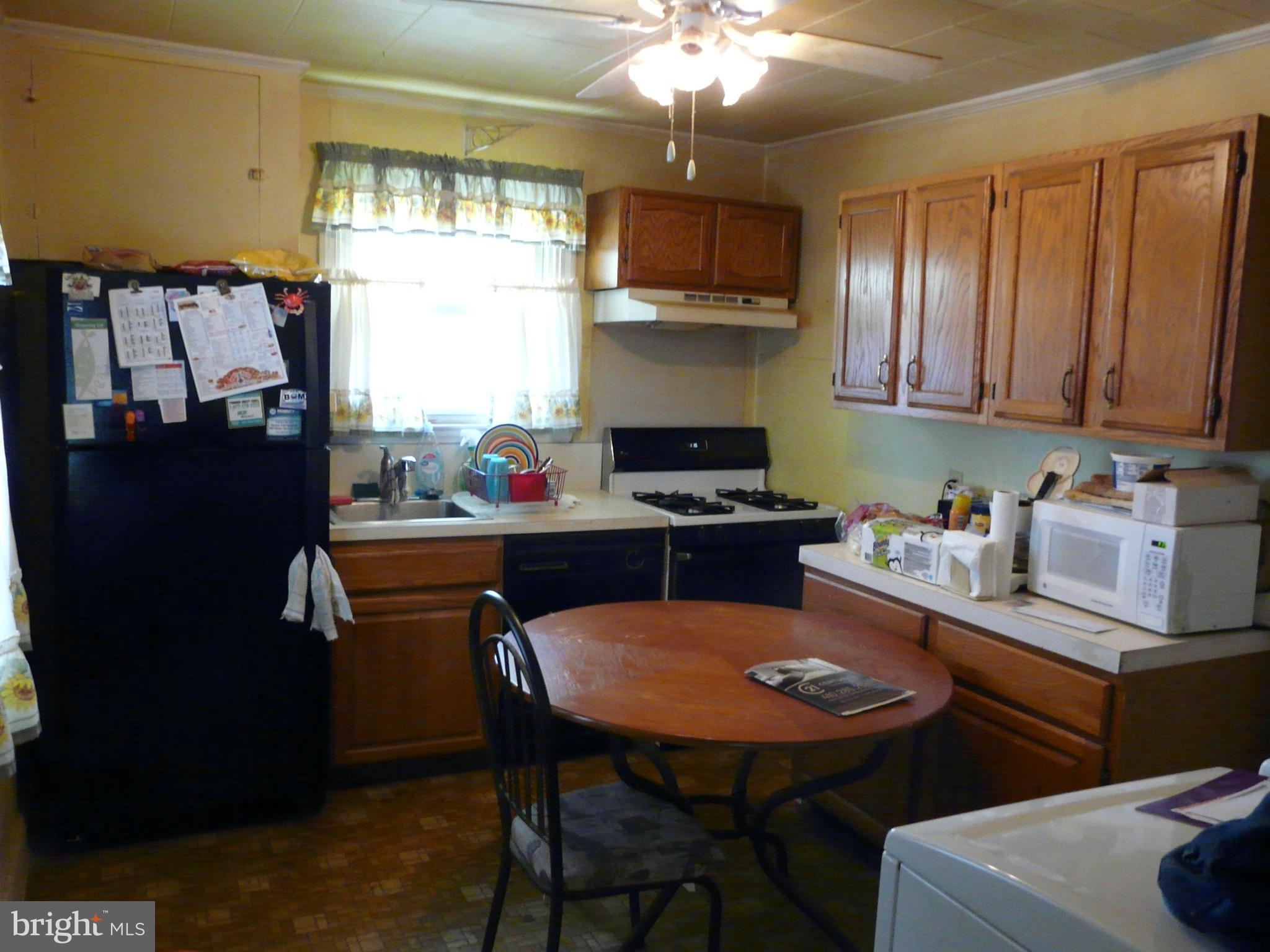 GRAY MANOR - Residential