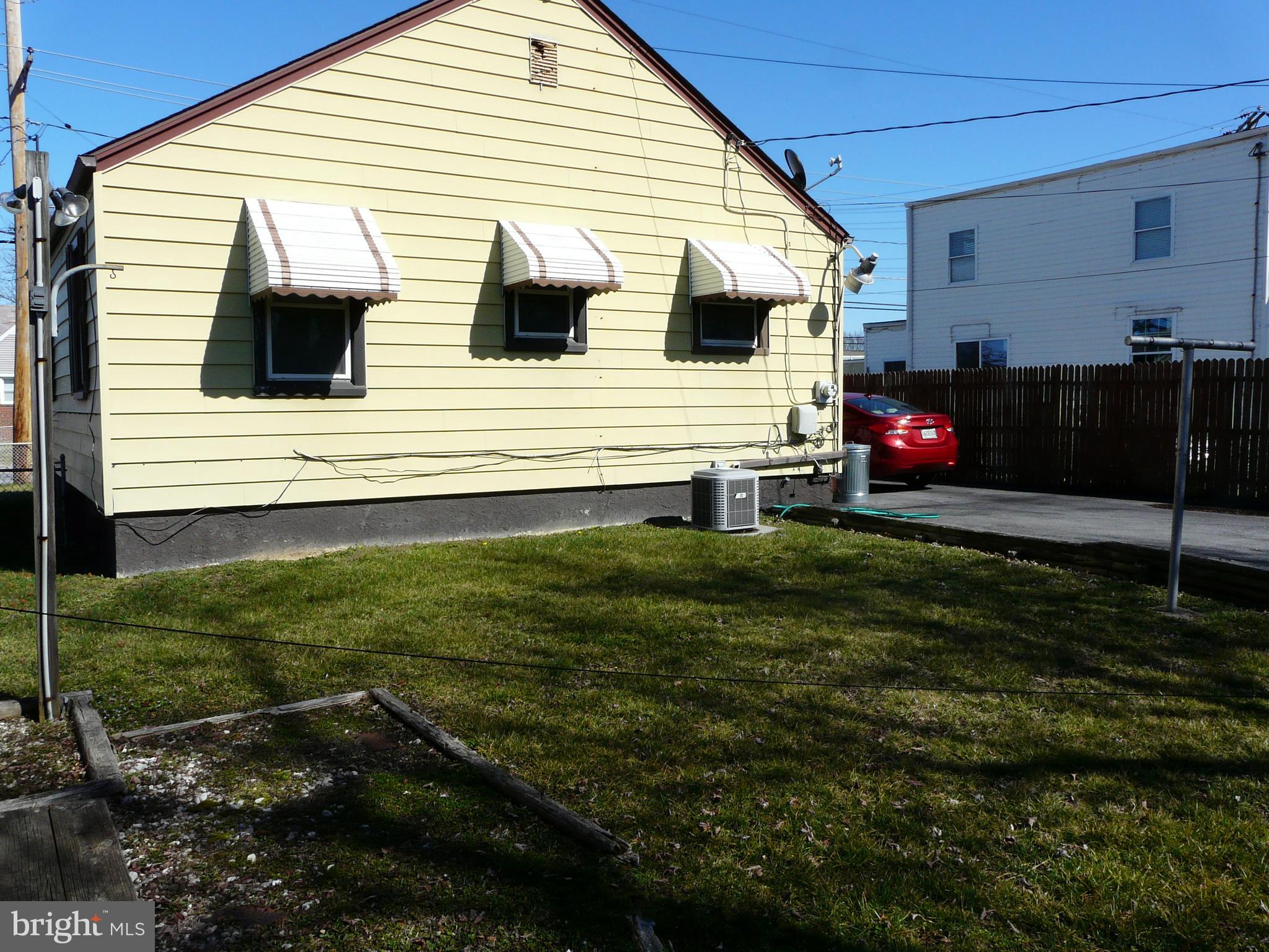 GRAY MANOR - Residential