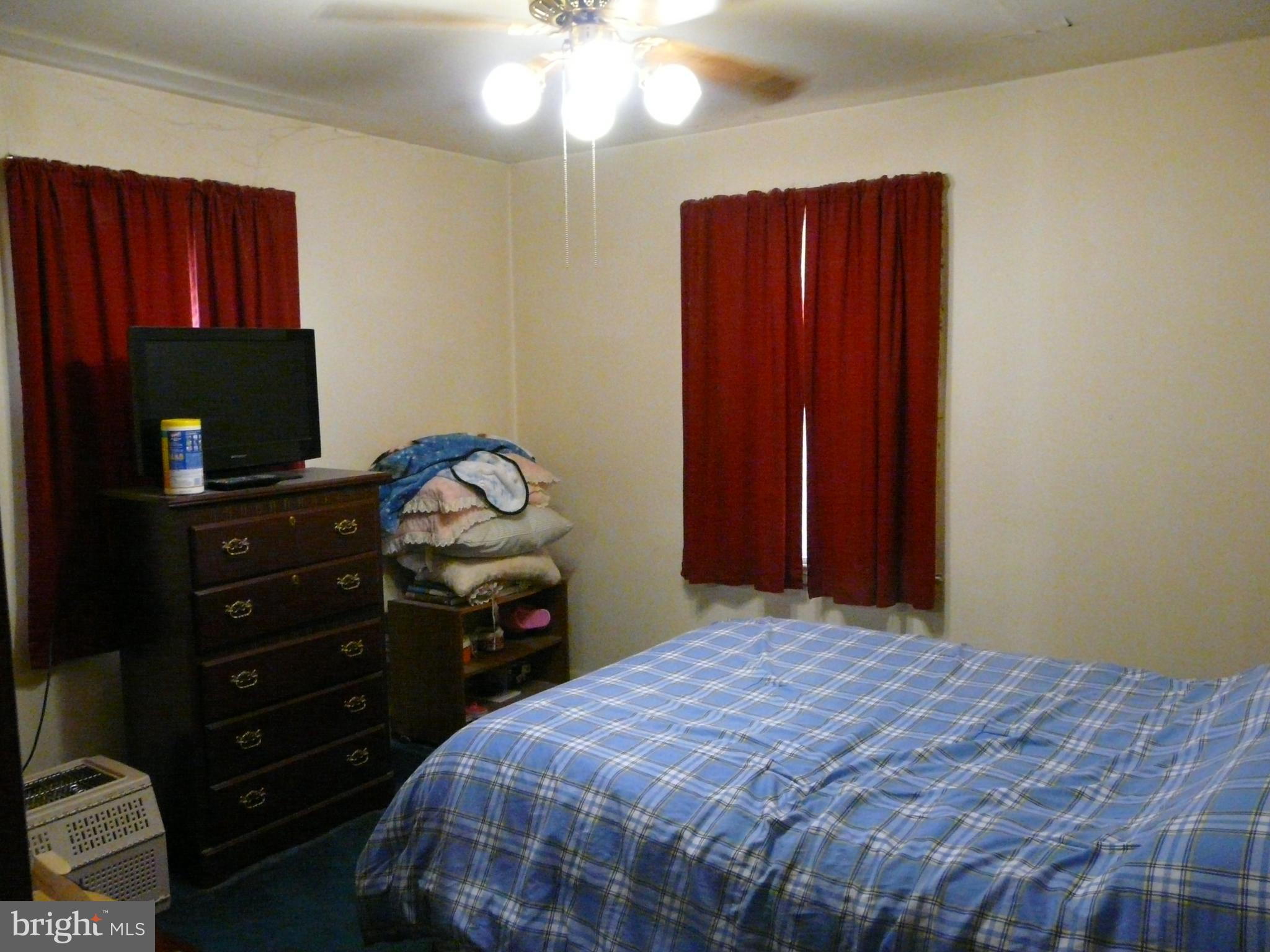 GRAY MANOR - Residential