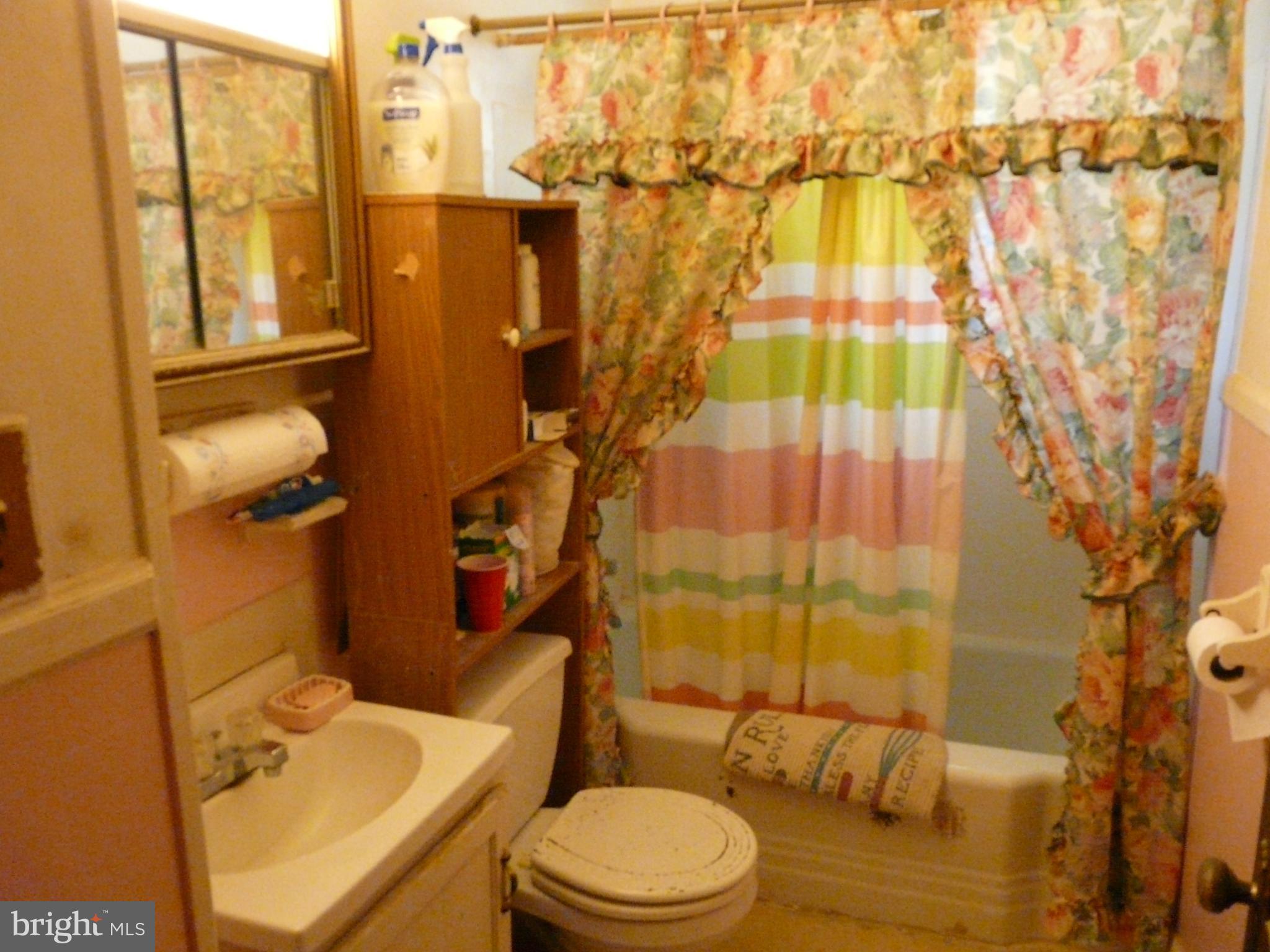 GRAY MANOR - Residential