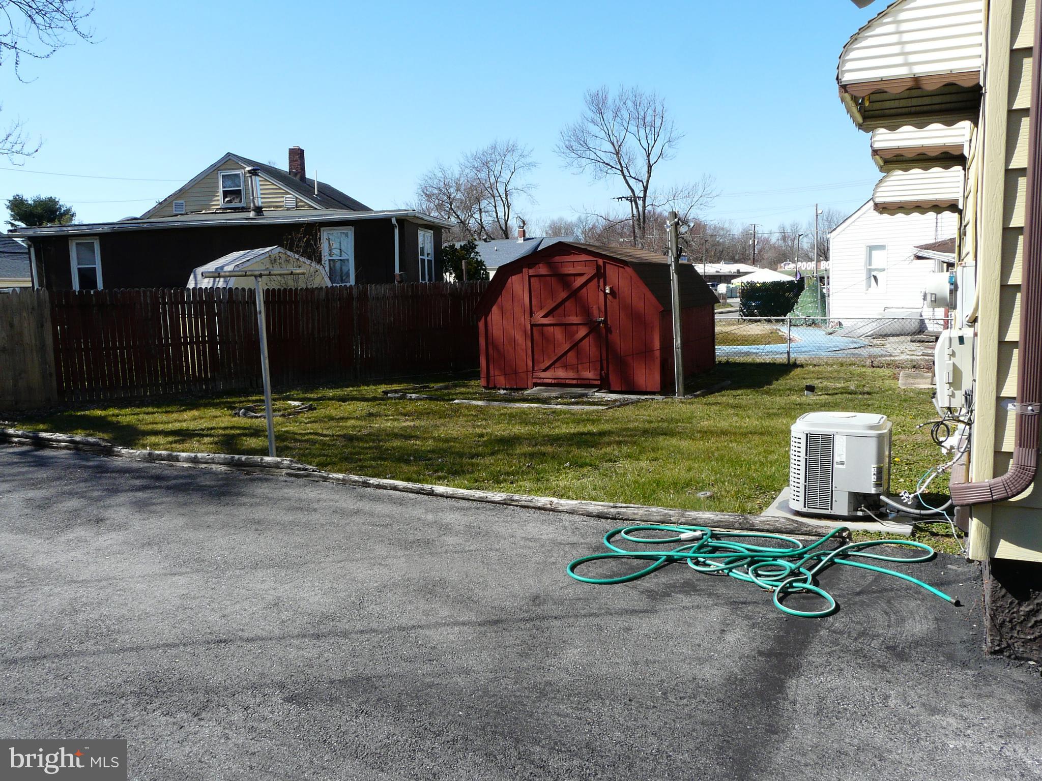 GRAY MANOR - Residential