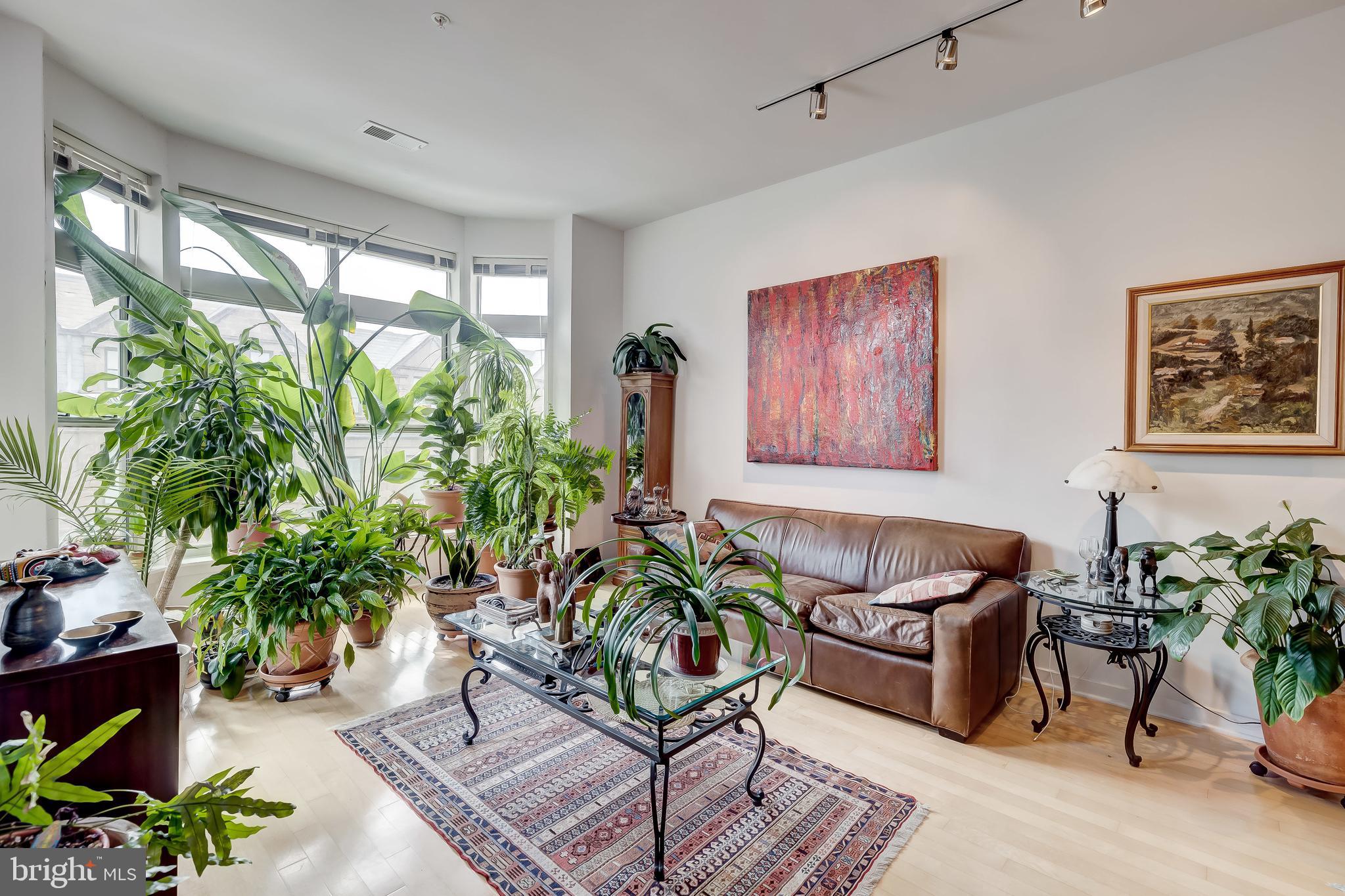 MOUNT VERNON PLACE HISTORIC DISTRICT - Residential