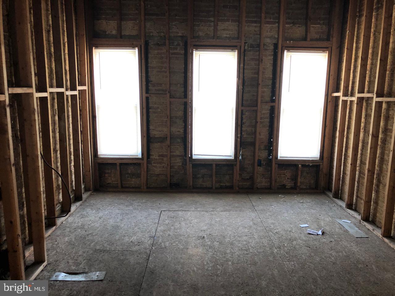 SANDTOWN-WINCHESTER - Residential