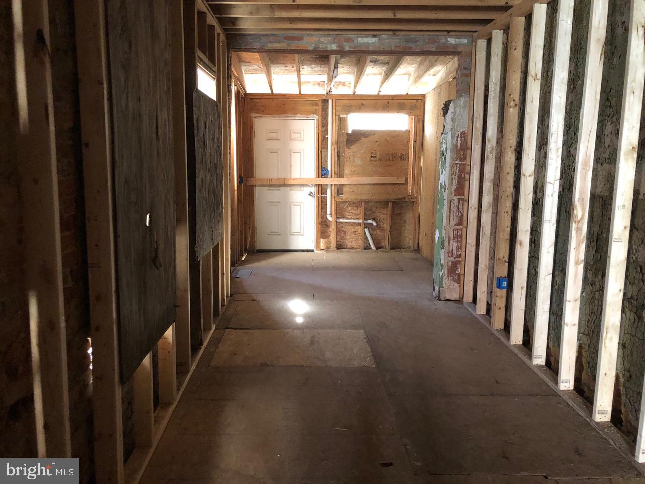 SANDTOWN-WINCHESTER - Residential