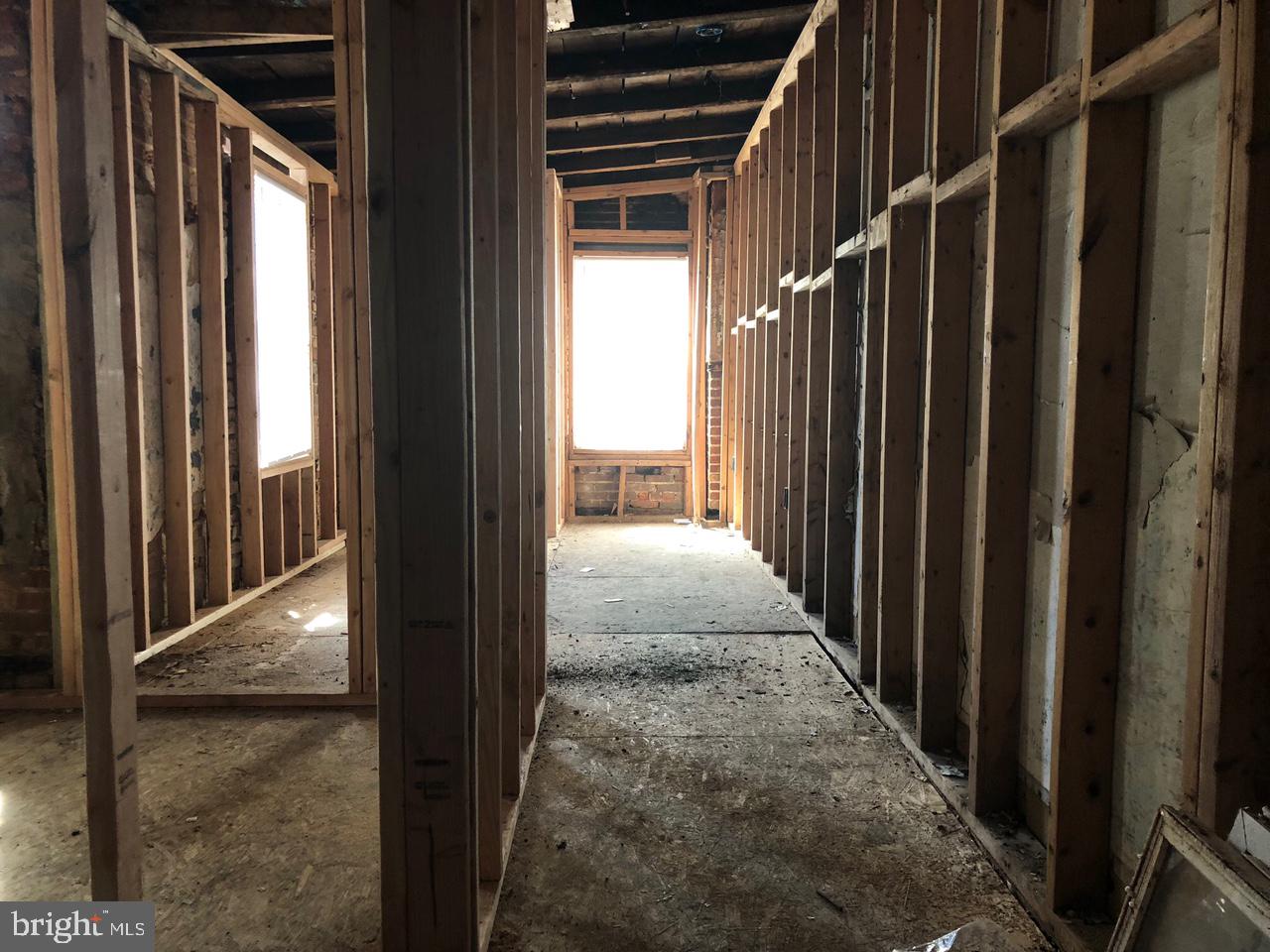 SANDTOWN-WINCHESTER - Residential