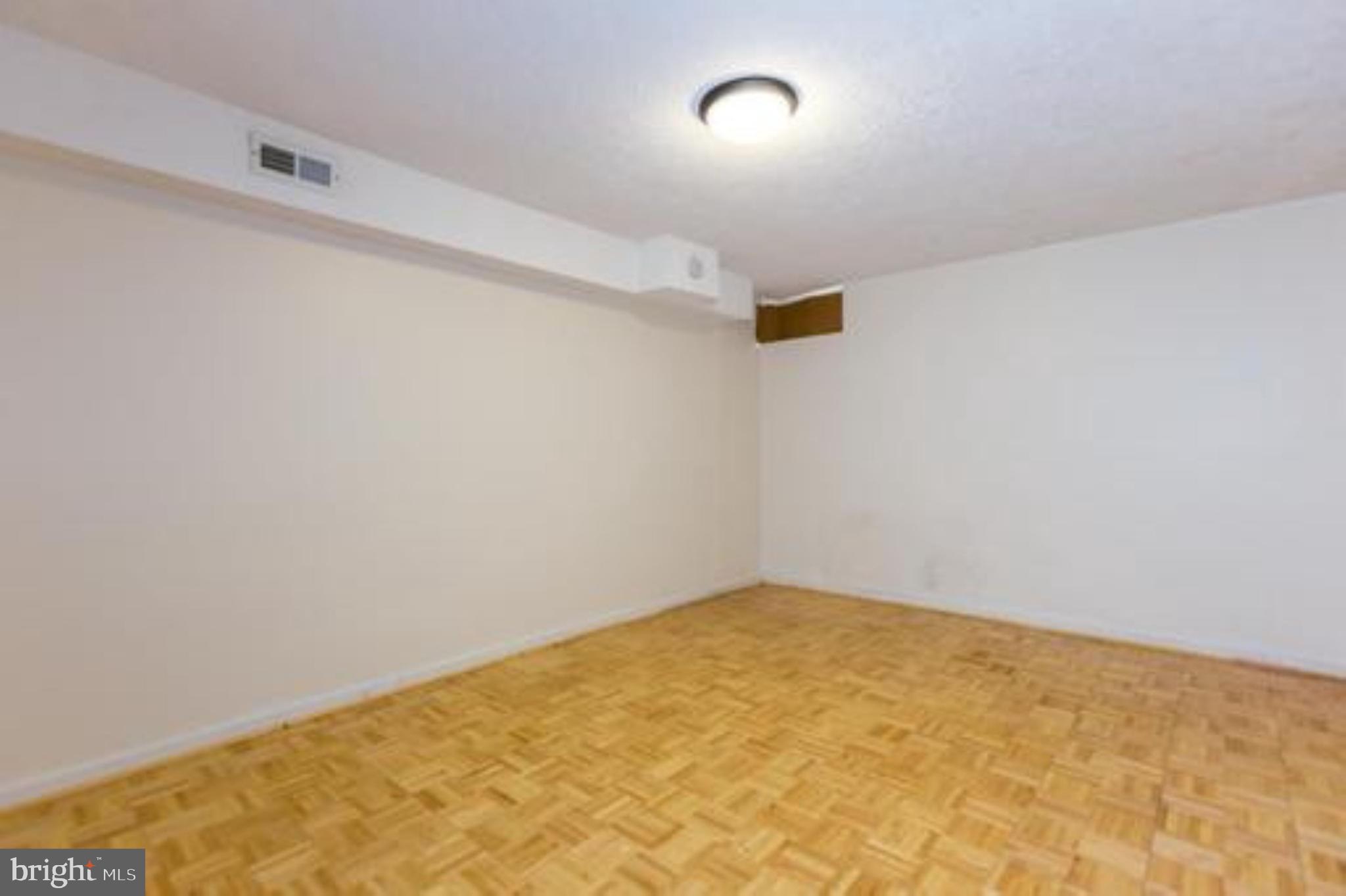 PARK RIDGE - Residential Lease