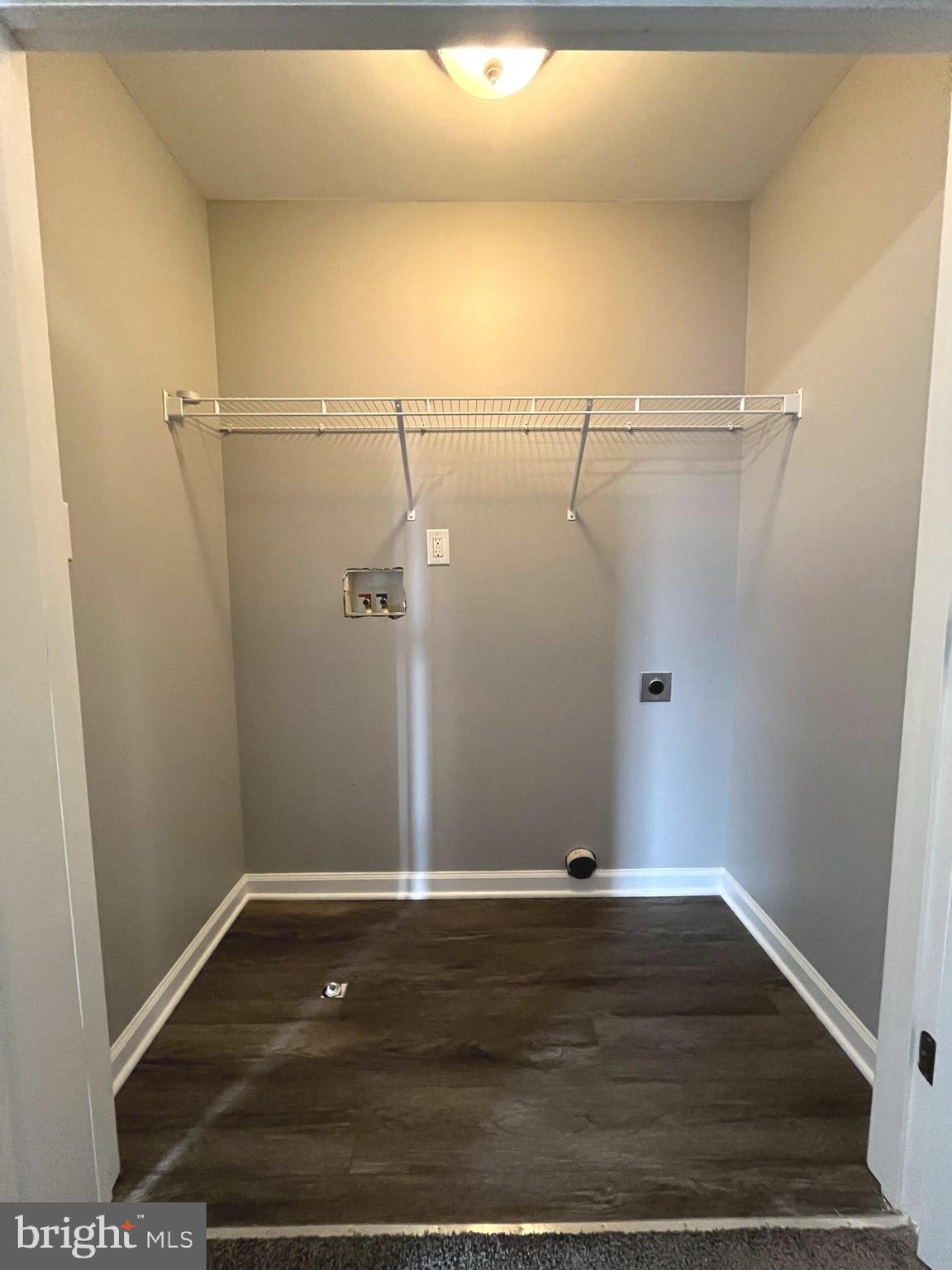 BENTWOOD ESTATES - Residential