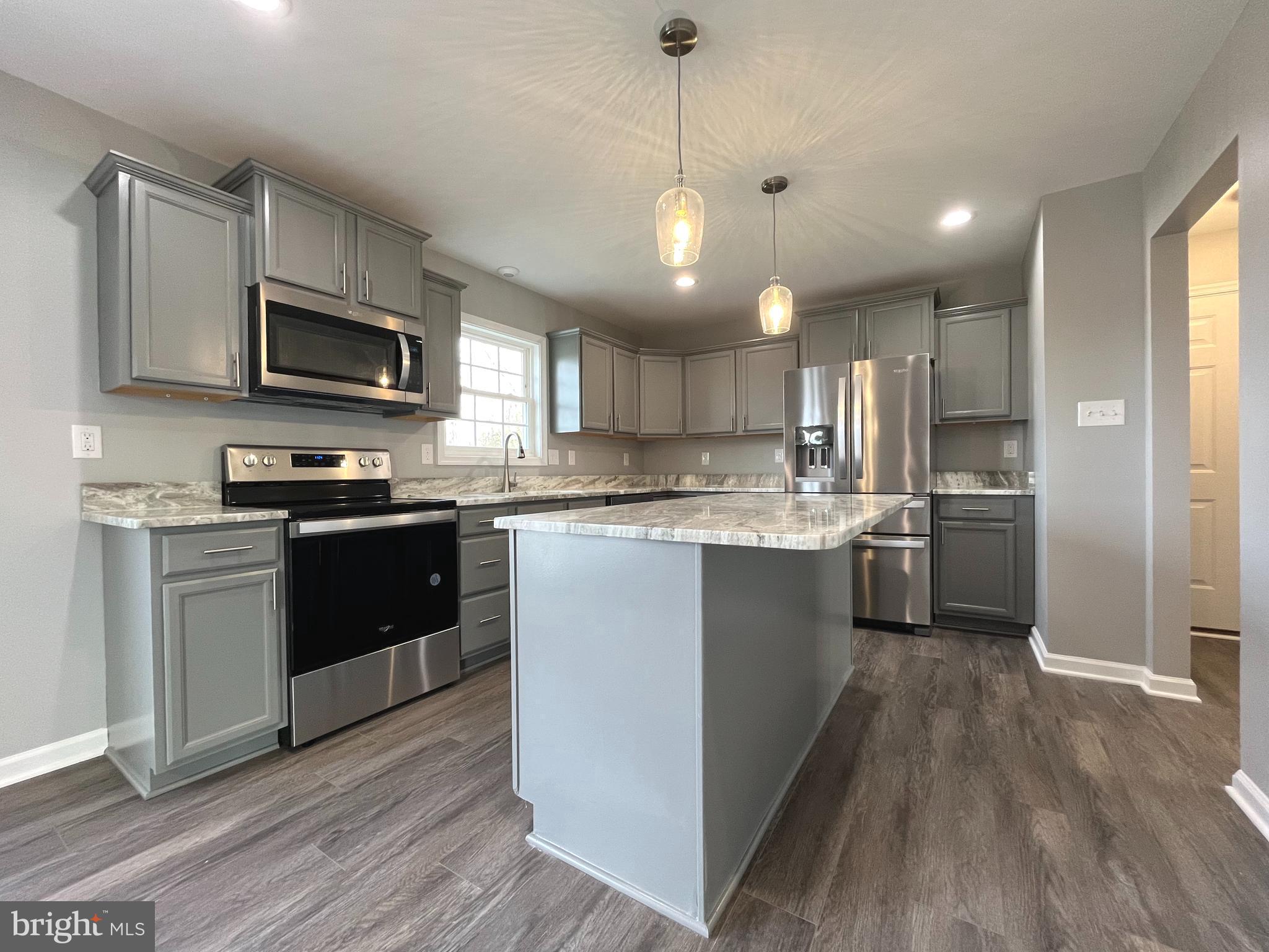 BENTWOOD ESTATES - Residential