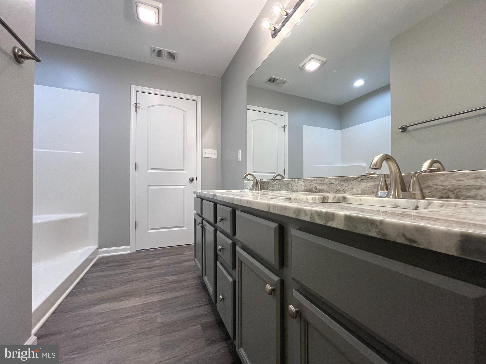 BENTWOOD ESTATES - Residential